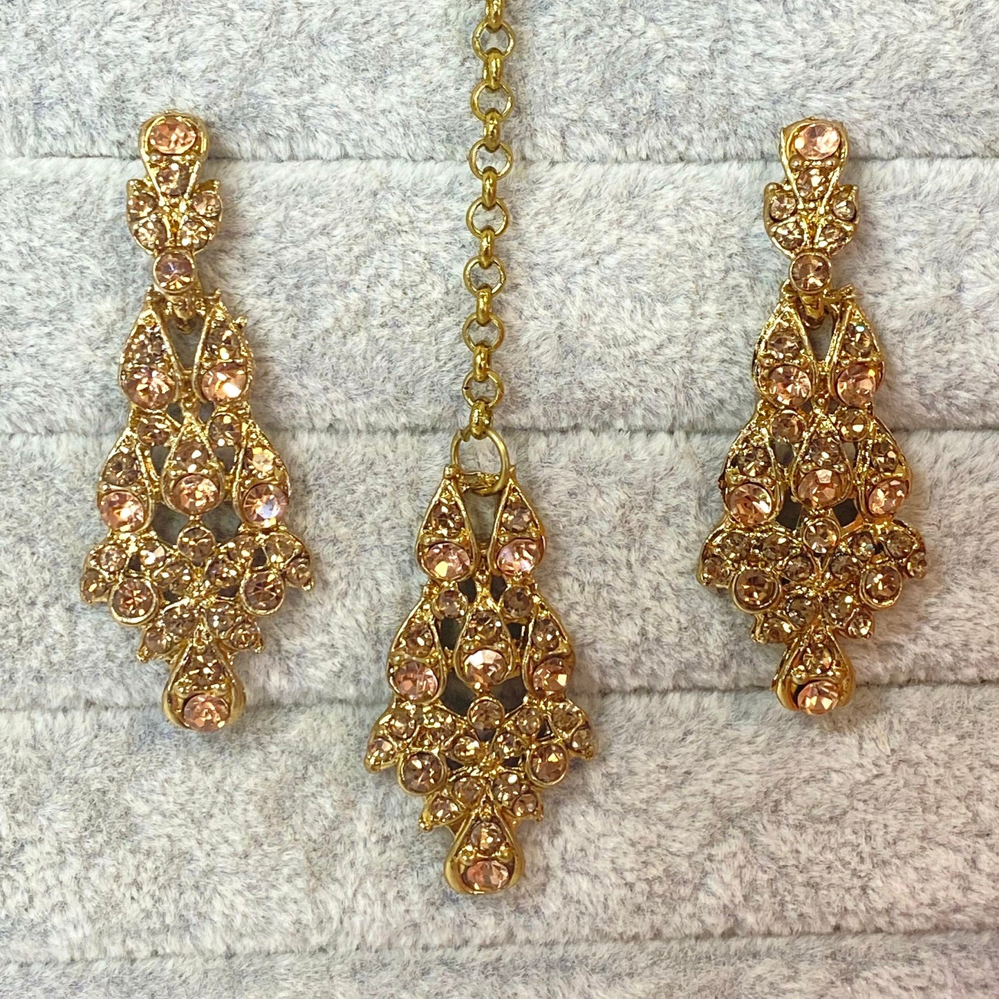 Elegant Earring and Tikka Set- Pink
