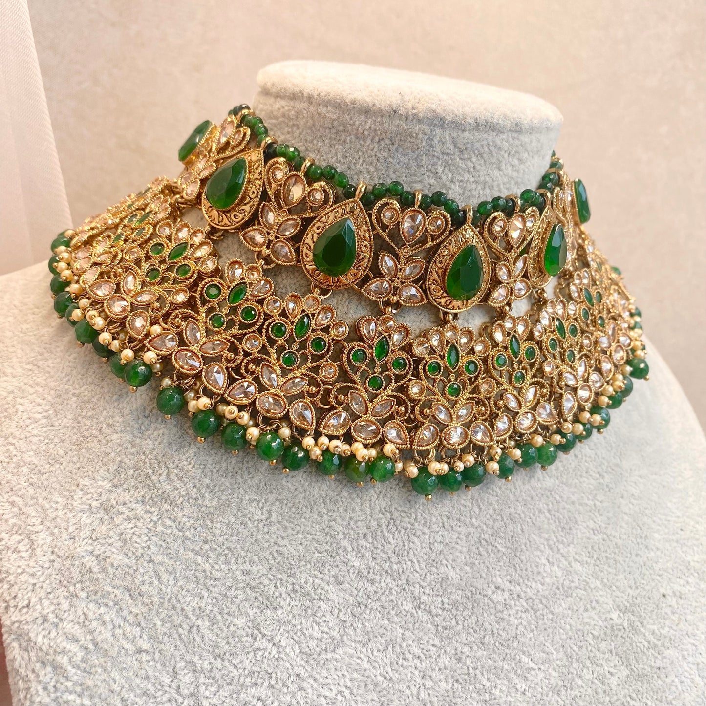 Green Necklace - Champagne