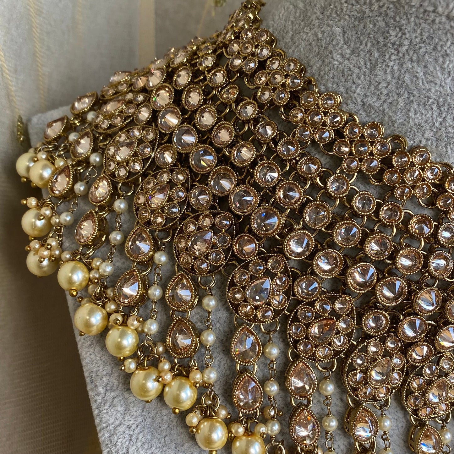 Gold/ Pearl/ Statement Bridal Necklace!/ Unique Style/ Indian/ Pakistani/Fashion Jewellery/ Gift for Women