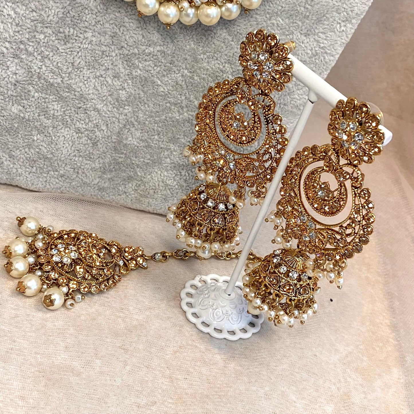 Golden Full Bridal set/ Indian/ Pakistani Style/ Choker/ Earring/ Tikka/Wedding