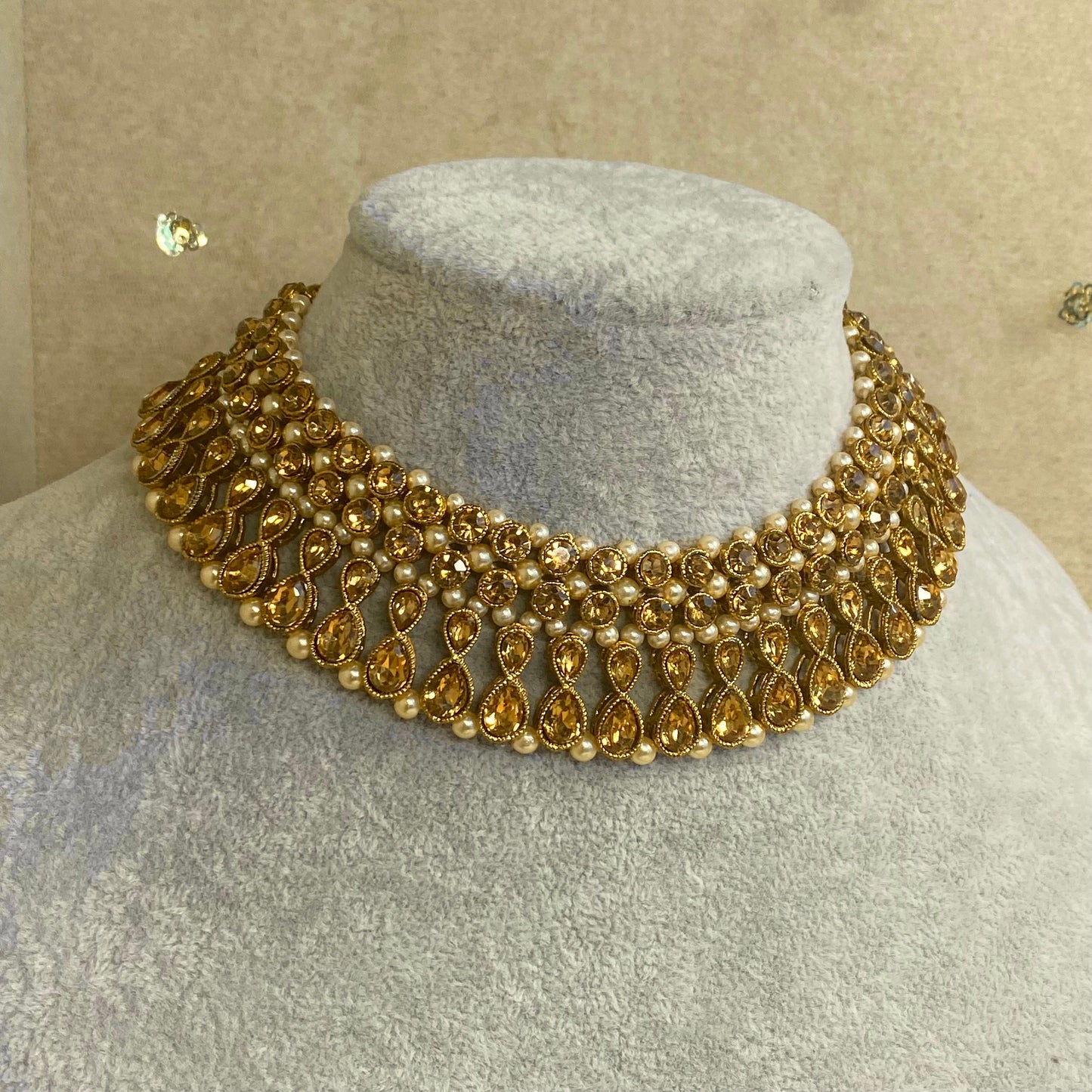Golden Necklace and Earring/ Tikka/ Tikli/ Indian/ Pakistani/Fashion Jewellery/ Gift for Women