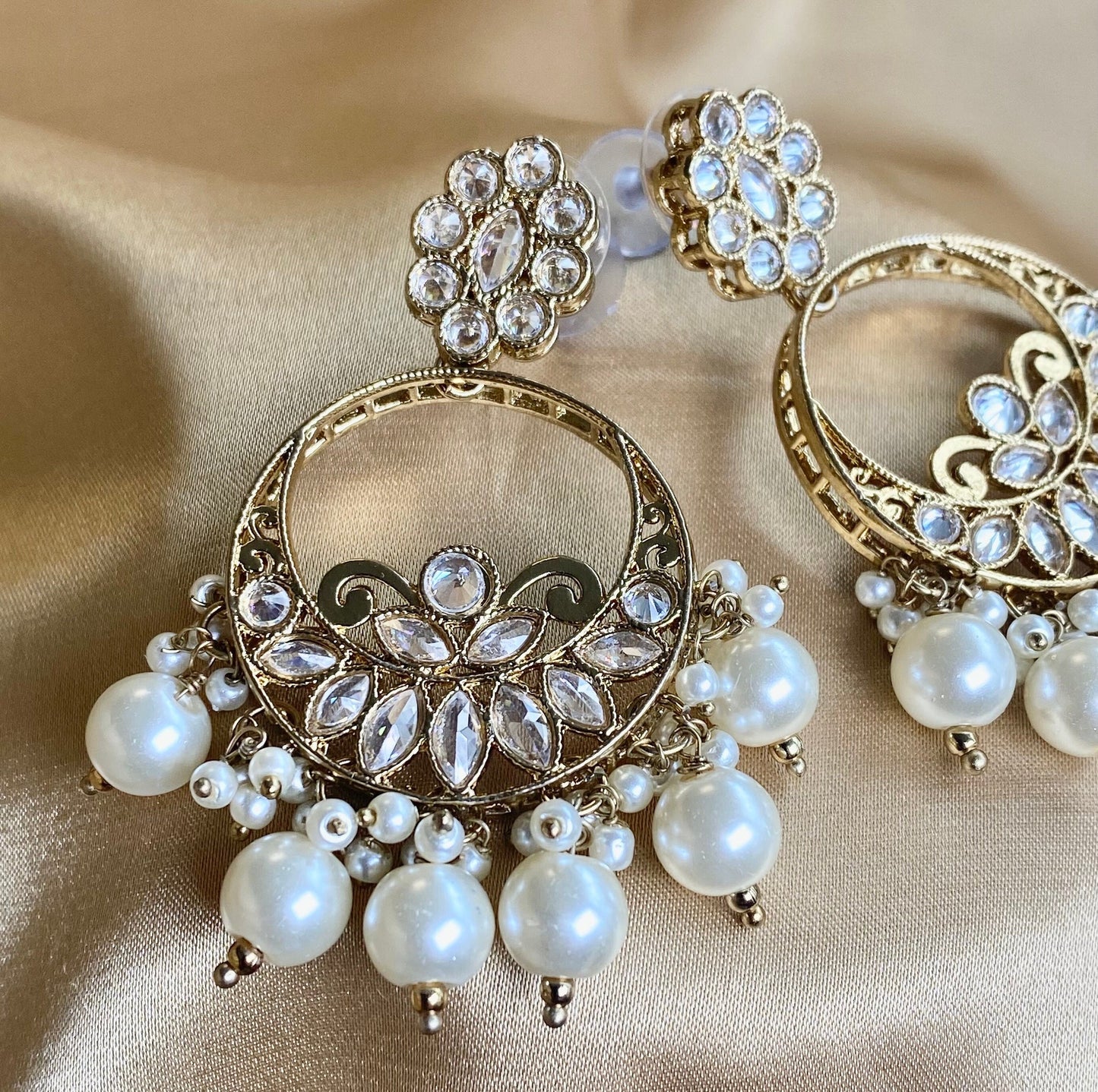 Crystal White Earrings