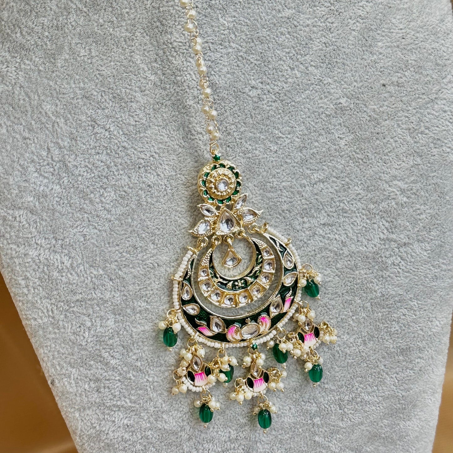 Meenakari/Faux Kudan Large Tikka - Green/ Tikli/ Indian/ Pakistani Fashion Jewellery/Maang Tikkas