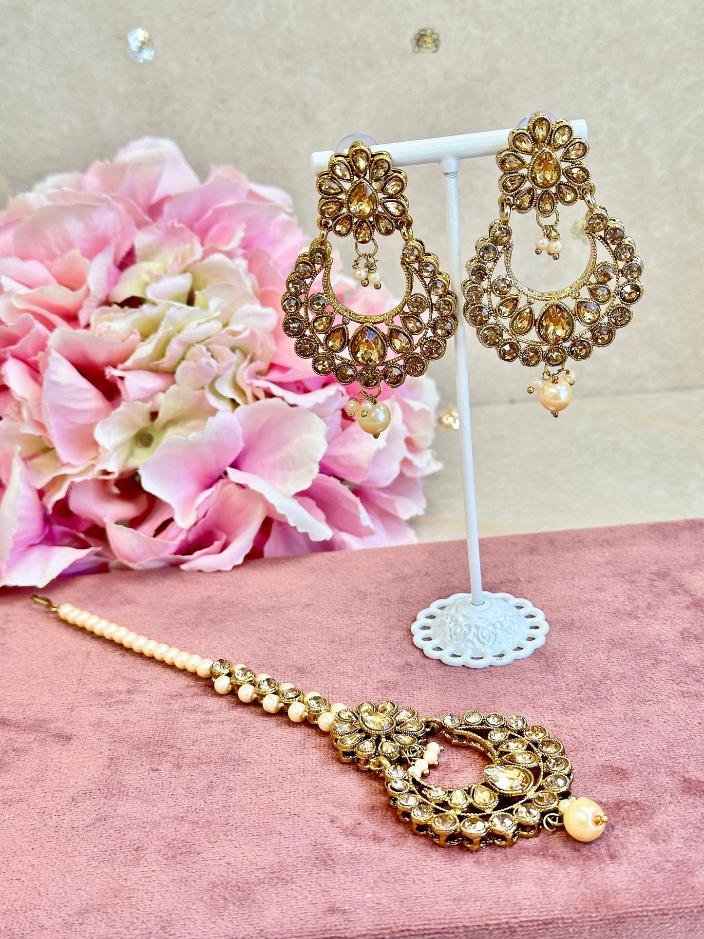 Gold Earrings & Tikka Set/ Indian Gold Earrings/ Fashion Jewellery/ Gift for Women/Indian/Pakistani style