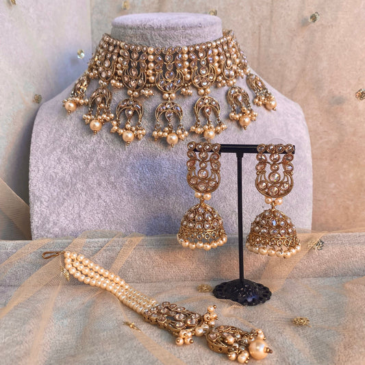 Golden and Pearl Choker set Earring/ Tikka/ Tikli/ Indian/ Pakistani/Fashion Jewellery/ Gift for Women