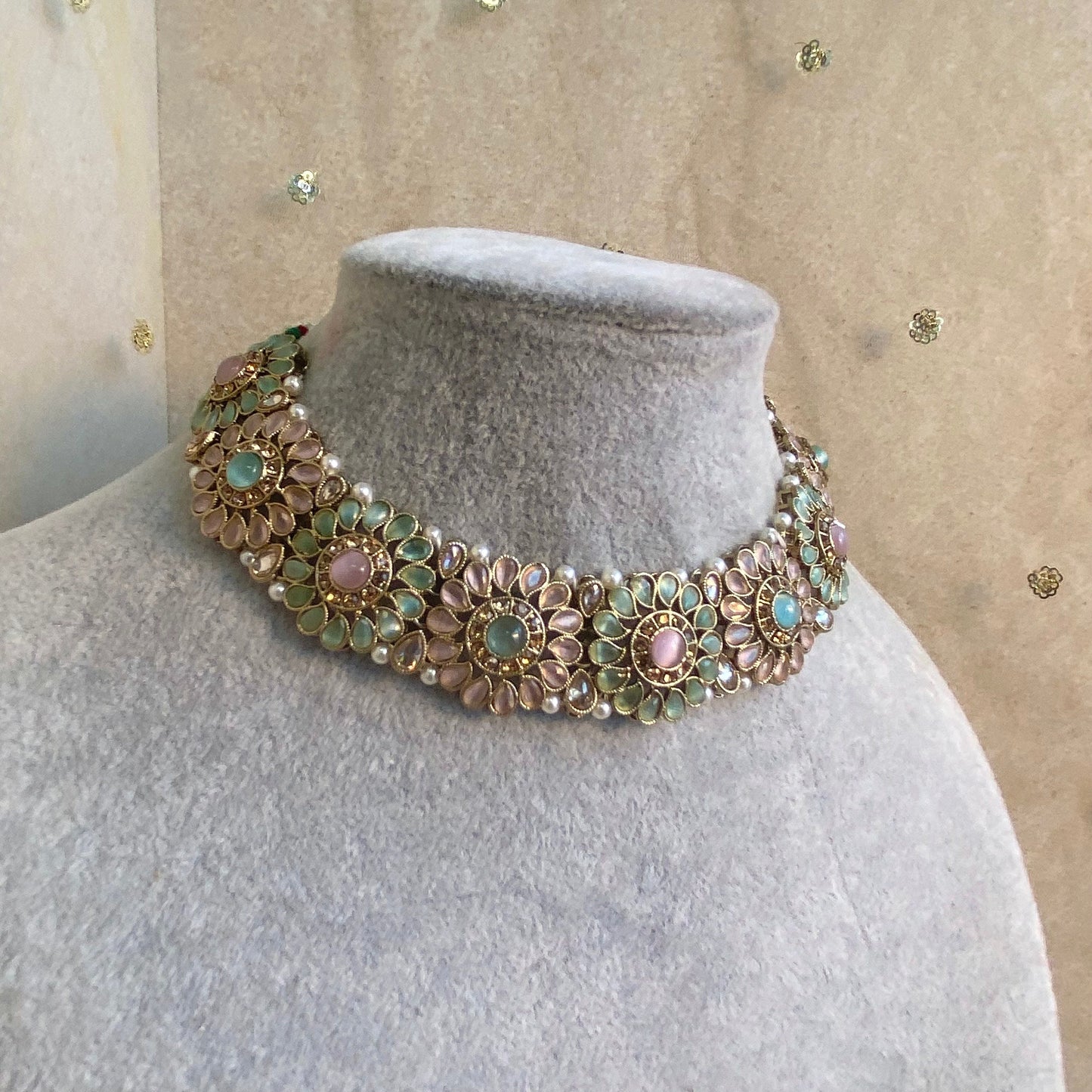 Peach and Mint Choker - Single