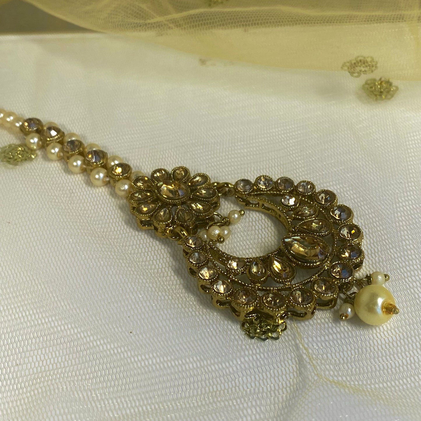 Golden Necklace Set Earring/ Tikka/ Tikli/ Indian/ Pakistani/Fashion Jewellery/ Gift for Women