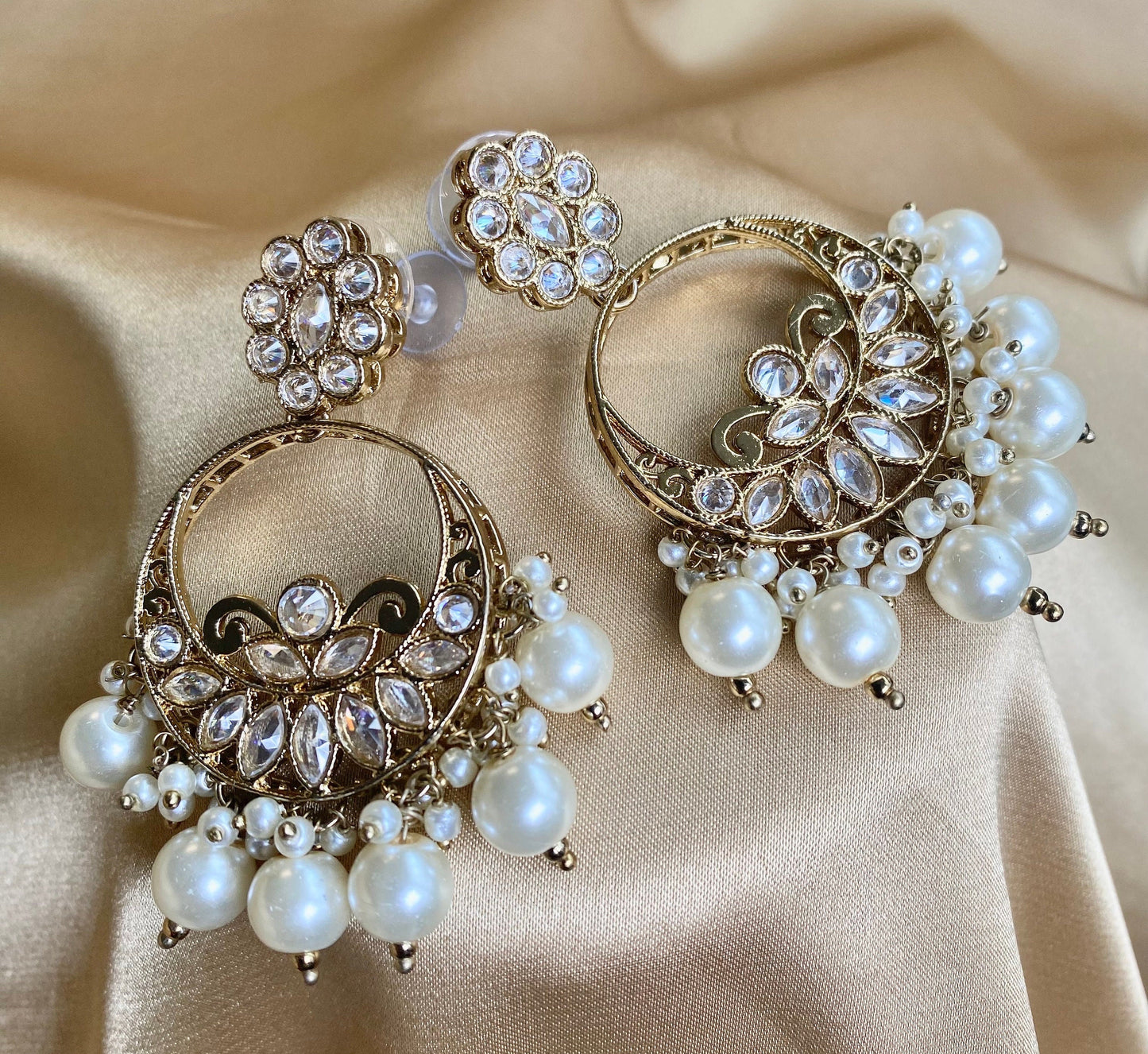 Crystal White Earrings