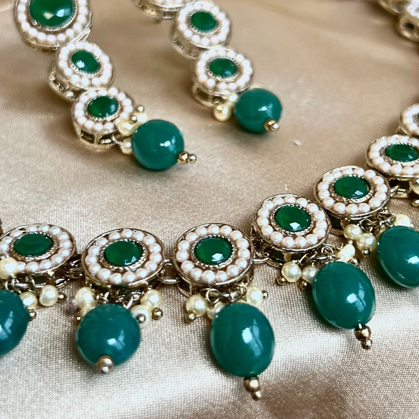 Green Necklace Set Earring/ Tikka/ Tikli/ Indian/ Pakistani/Fashion Jewellery/ Gift for Women
