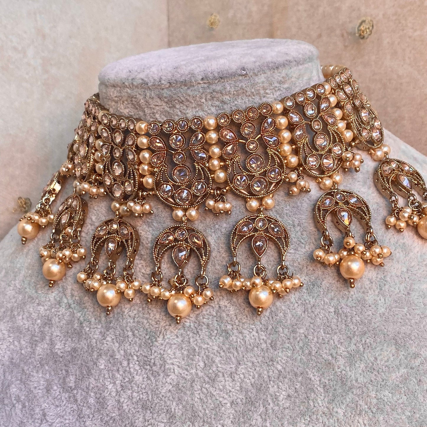 Golden and Pearl Choker set Earring/ Tikka/ Tikli/ Indian/ Pakistani/Fashion Jewellery/ Gift for Women