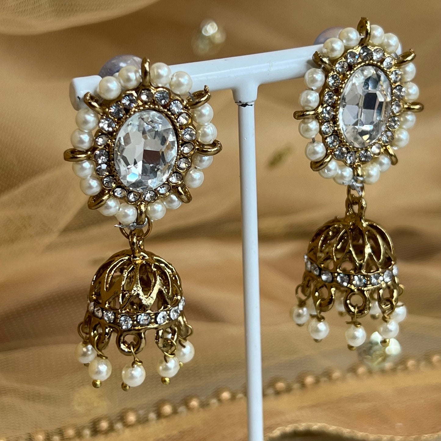 Clear/ Pearl Earring and Tikka set
