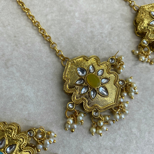 Medium Bright Gold Tikka -Yellow/ Tikli/ Indian/ Pakistani Fashion Jewellery/Maang Tikkas