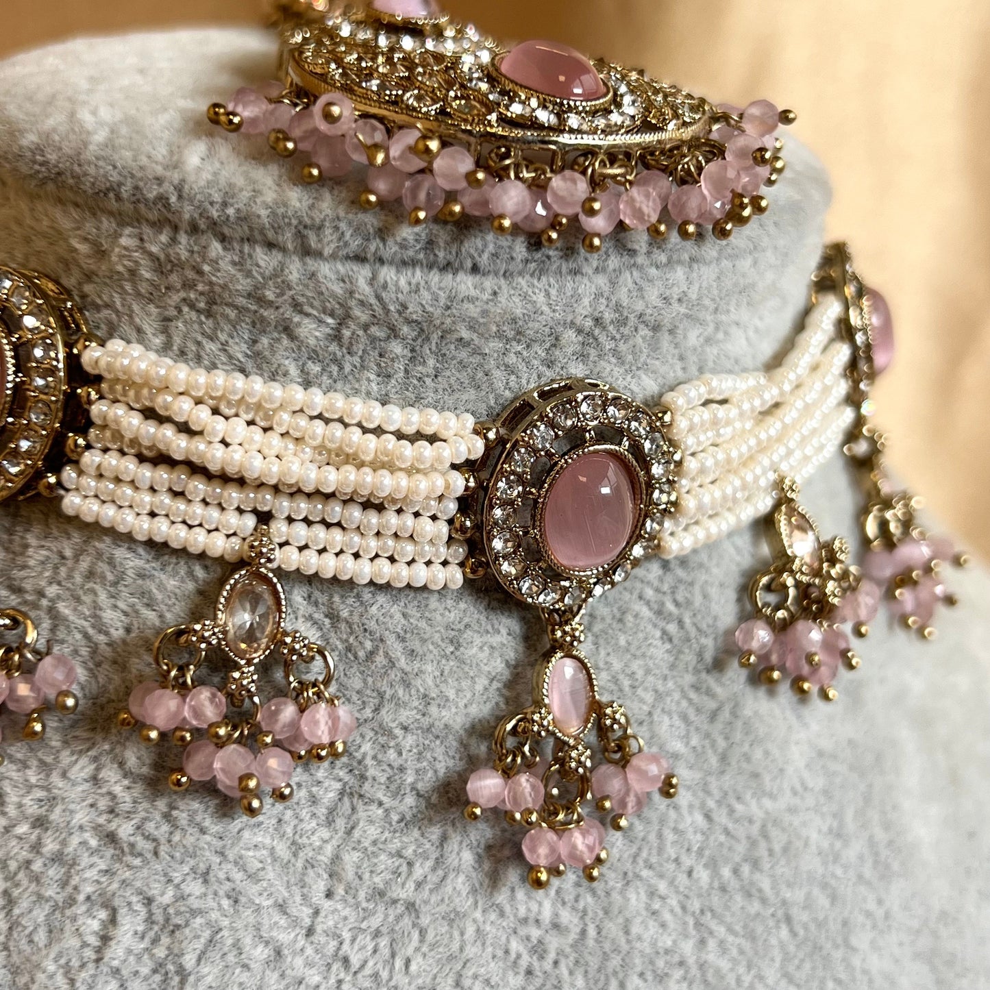 Choker and Tikka- Light Pink