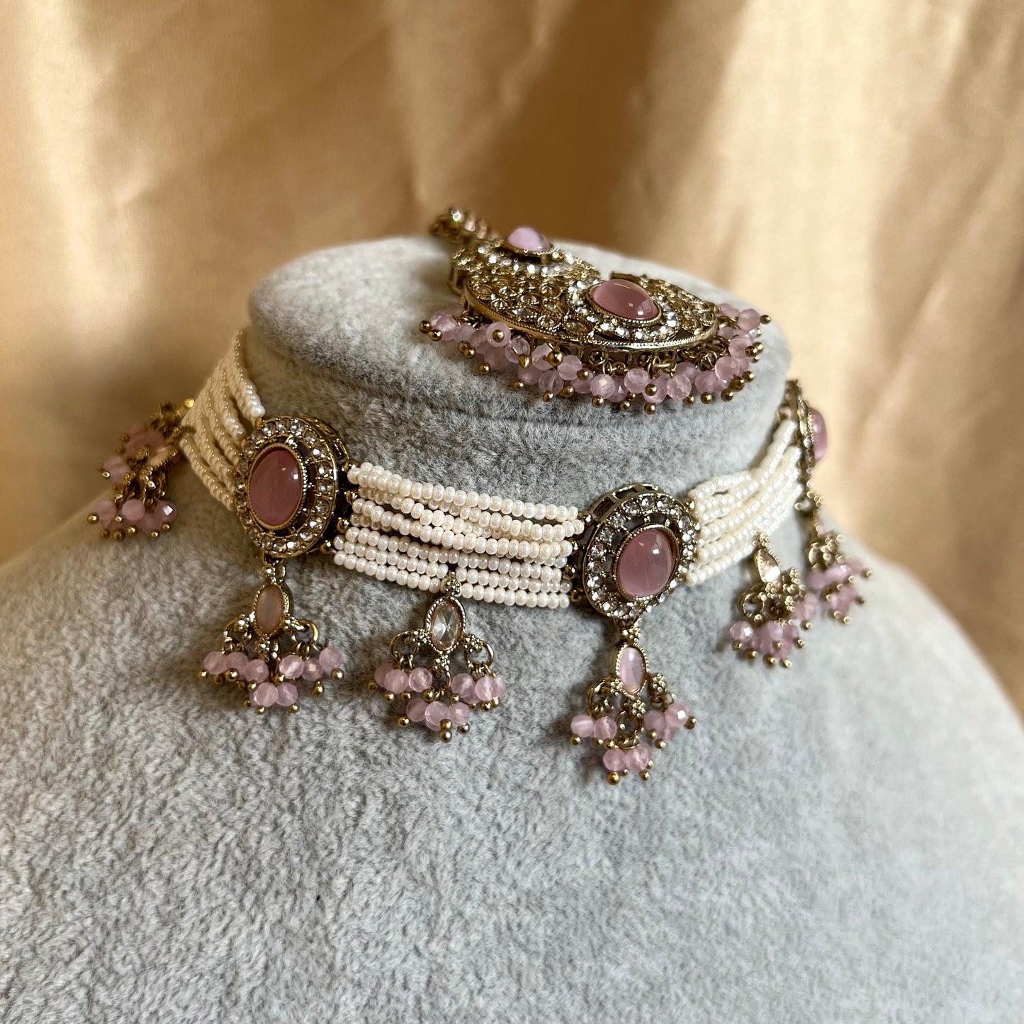 Choker and Tikka- Light Pink