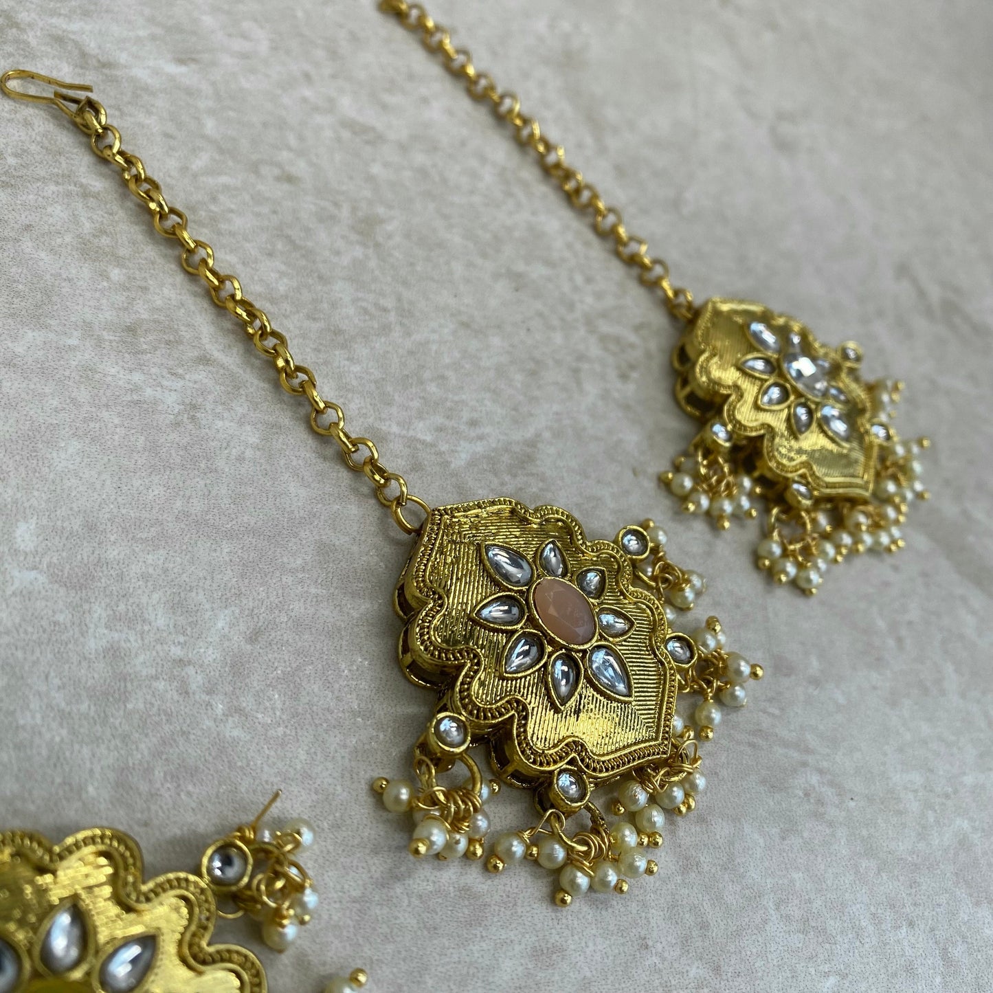 Medium Bright Gold Tikka -Peach