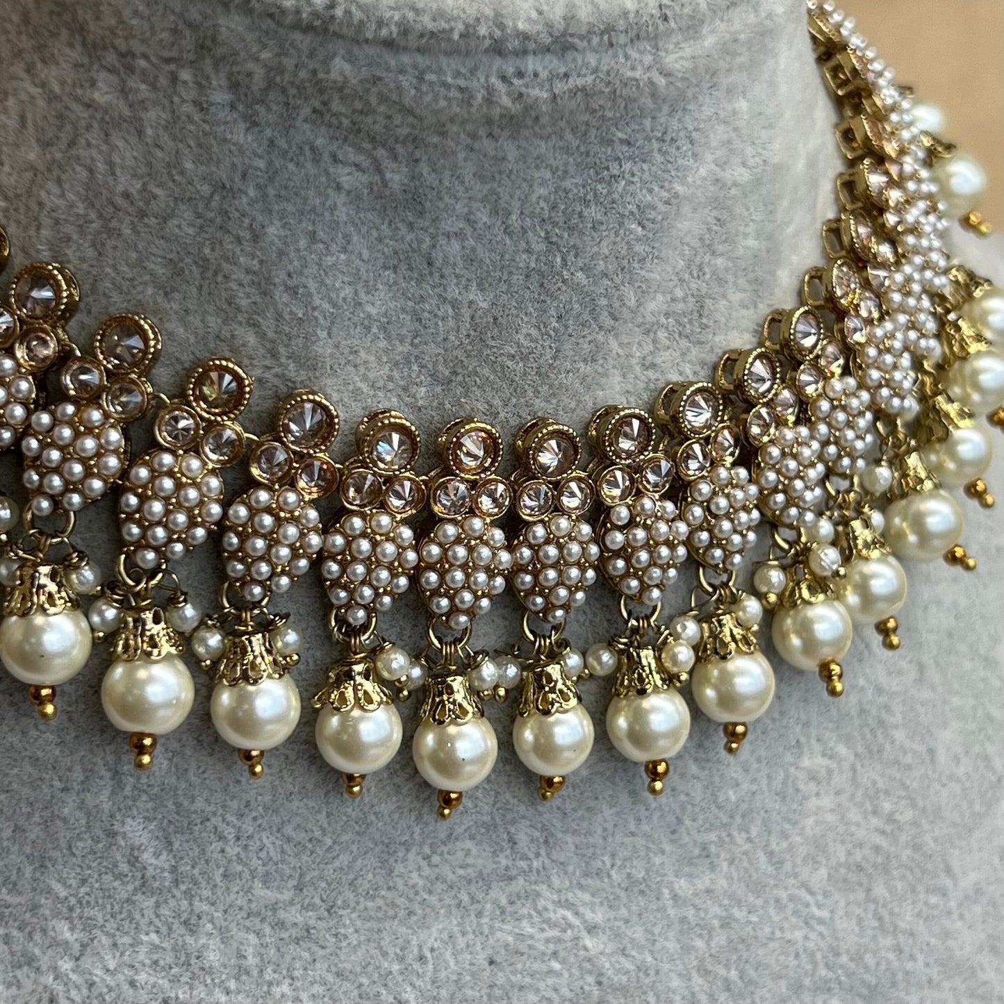 Golden Necklace - Slightly Faulty/ Unique Style/ Indian/ Pakistani/Fashion Jewellery/ Gift for Women