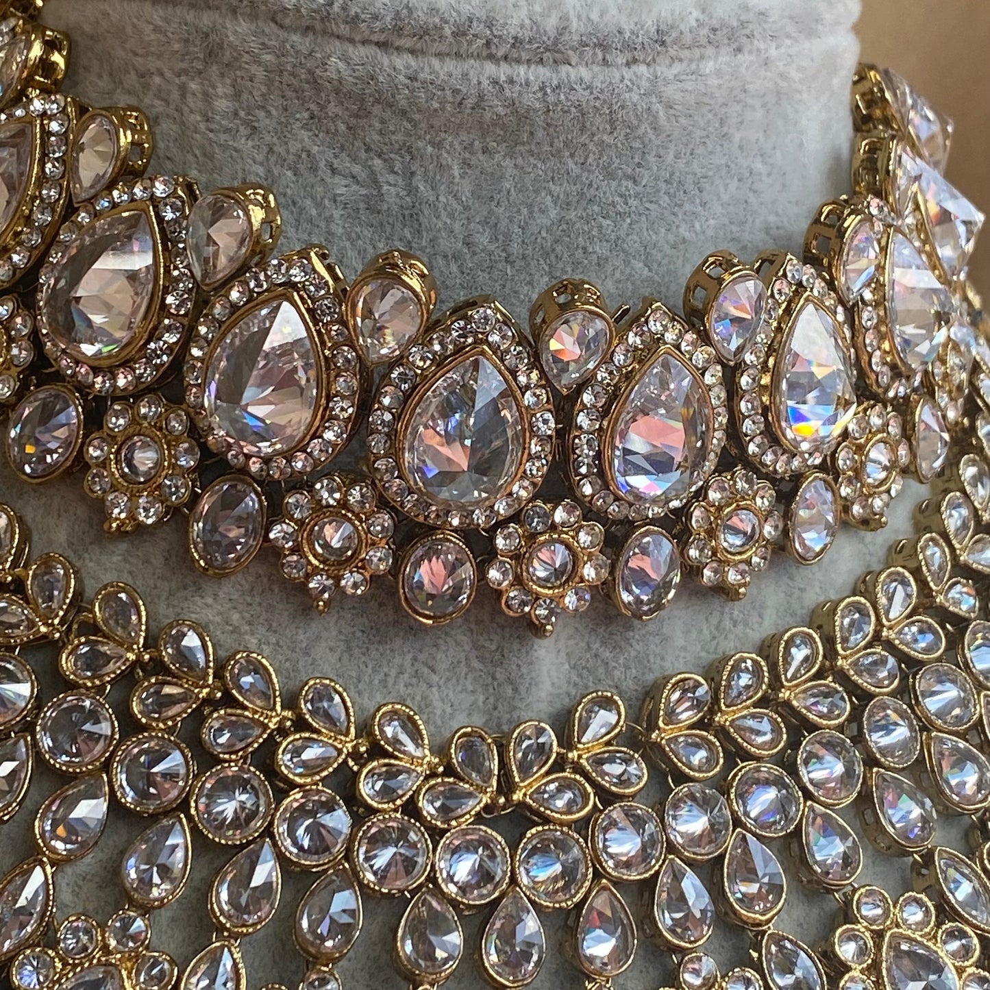 Golden Glow Full Bridal Set Indian/ Pakistani Style/Necklace/ Earring/Tikka/Wedding