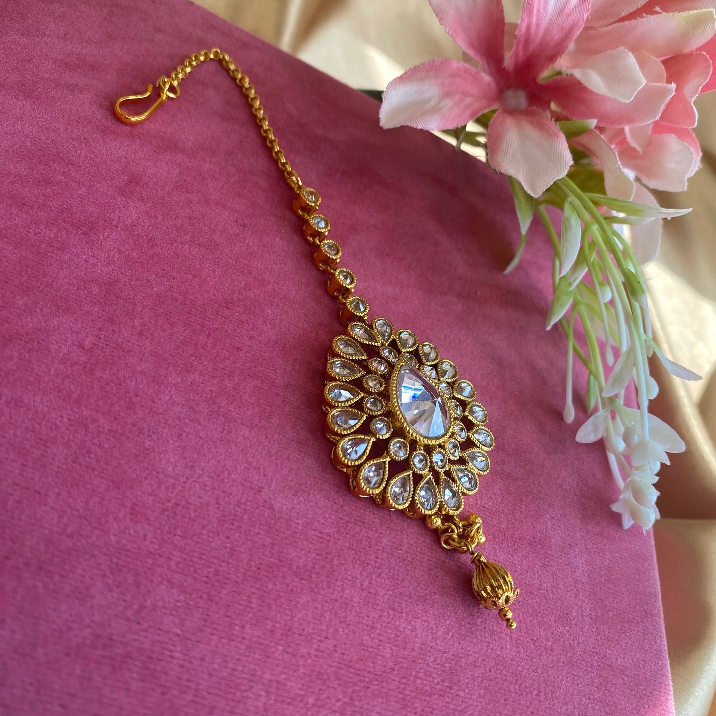 Gold Tikka/ Tikli/ Indian/ Pakistani Fashion Jewellery/ Maang Tikkas