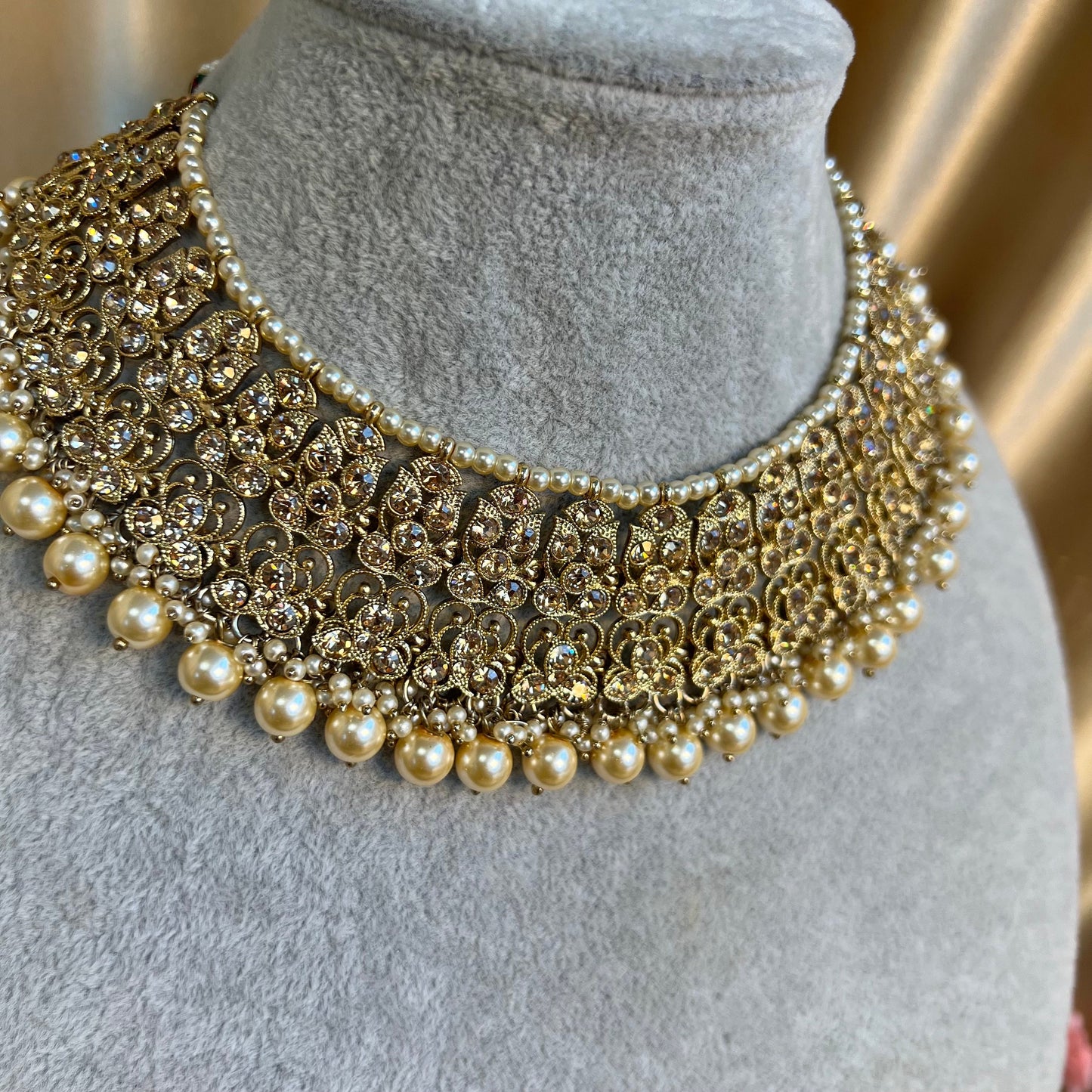 Golden Necklace and Earring/ Tikka/ Tikli/ Indian/ Pakistani/Fashion Jewellery/ Gift for Women