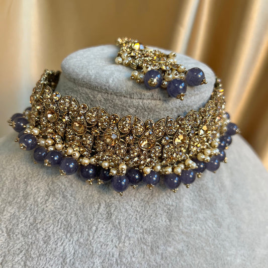 Choker and Tikka Grey