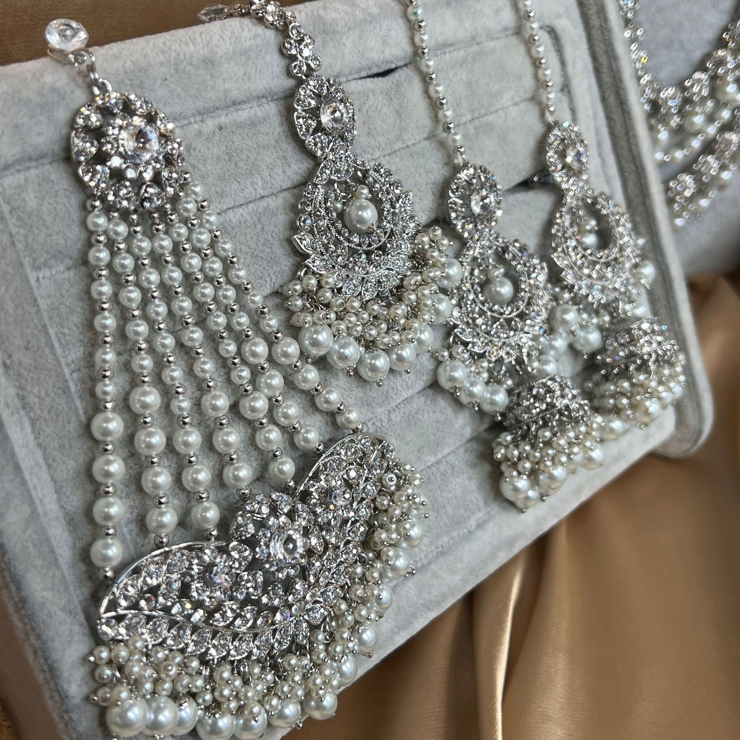 Silver Full Bridal Set Indian/ Pakistani Style/Necklace/ Choker/ Earring/ Tikka/ Mathapatti/Mala/Jhumar