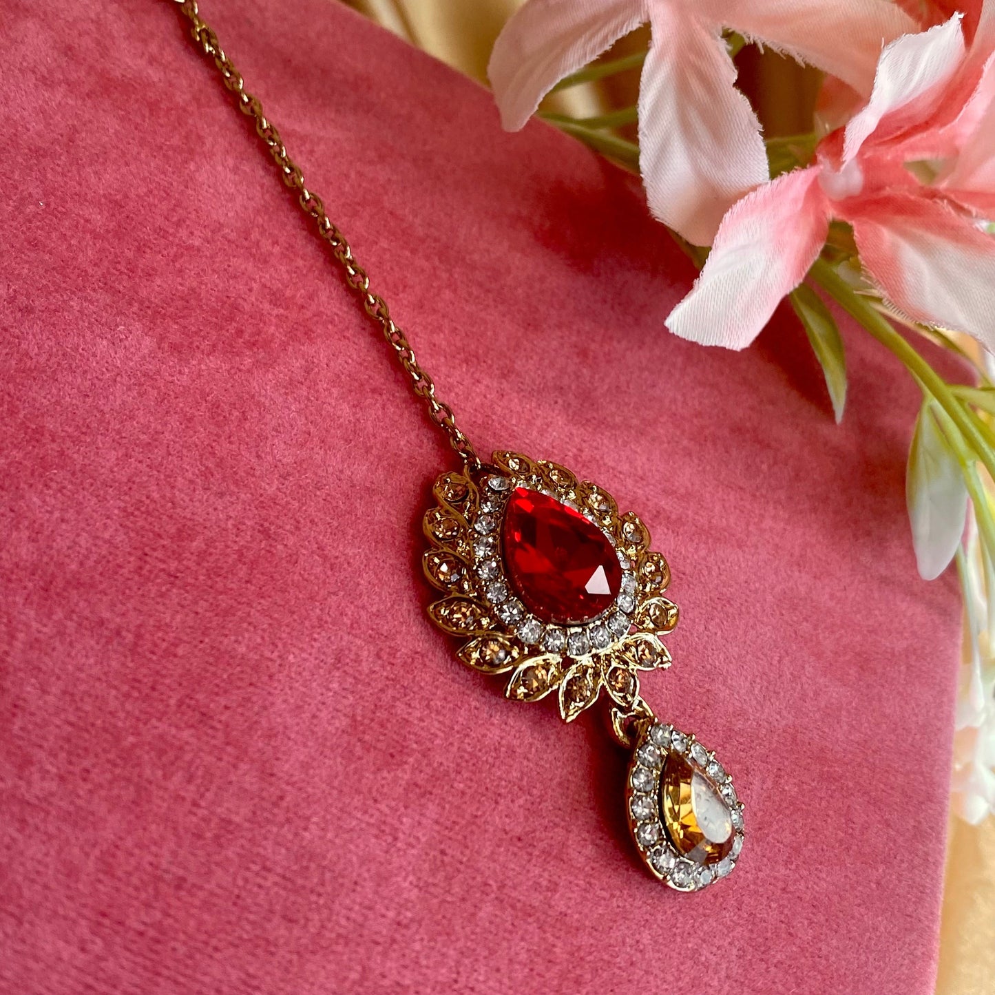 Red Tikka/ Tikli/ Indian/ Pakistani Fashion Jewellery/ Maang Tikkas