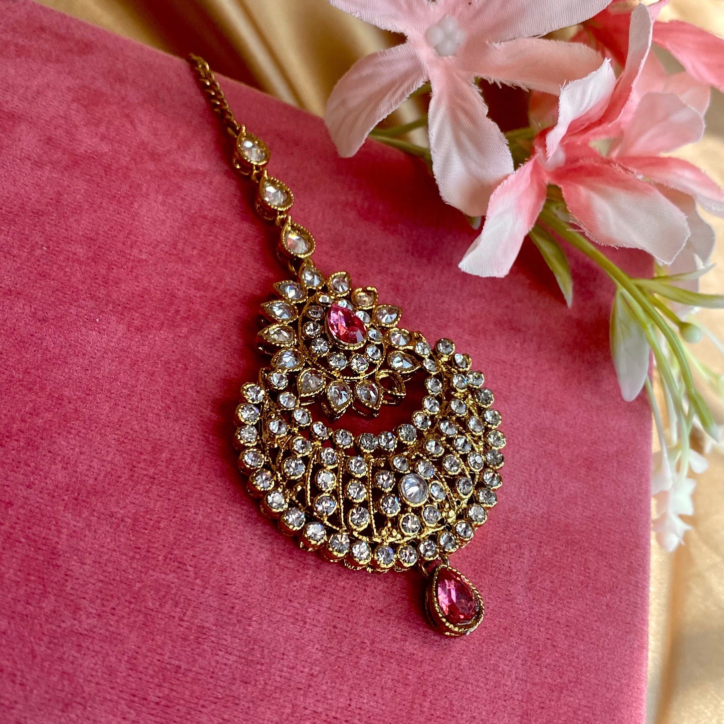 Pink Tikka Faulty!/ Tikli/ Indian/ Pakistani Fashion Jewellery/ Maang Tikkas
