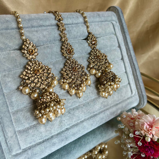 Golden Jhumka Earring and Tikka Set/ Jhumki Earring Indian/ Pakistani Style