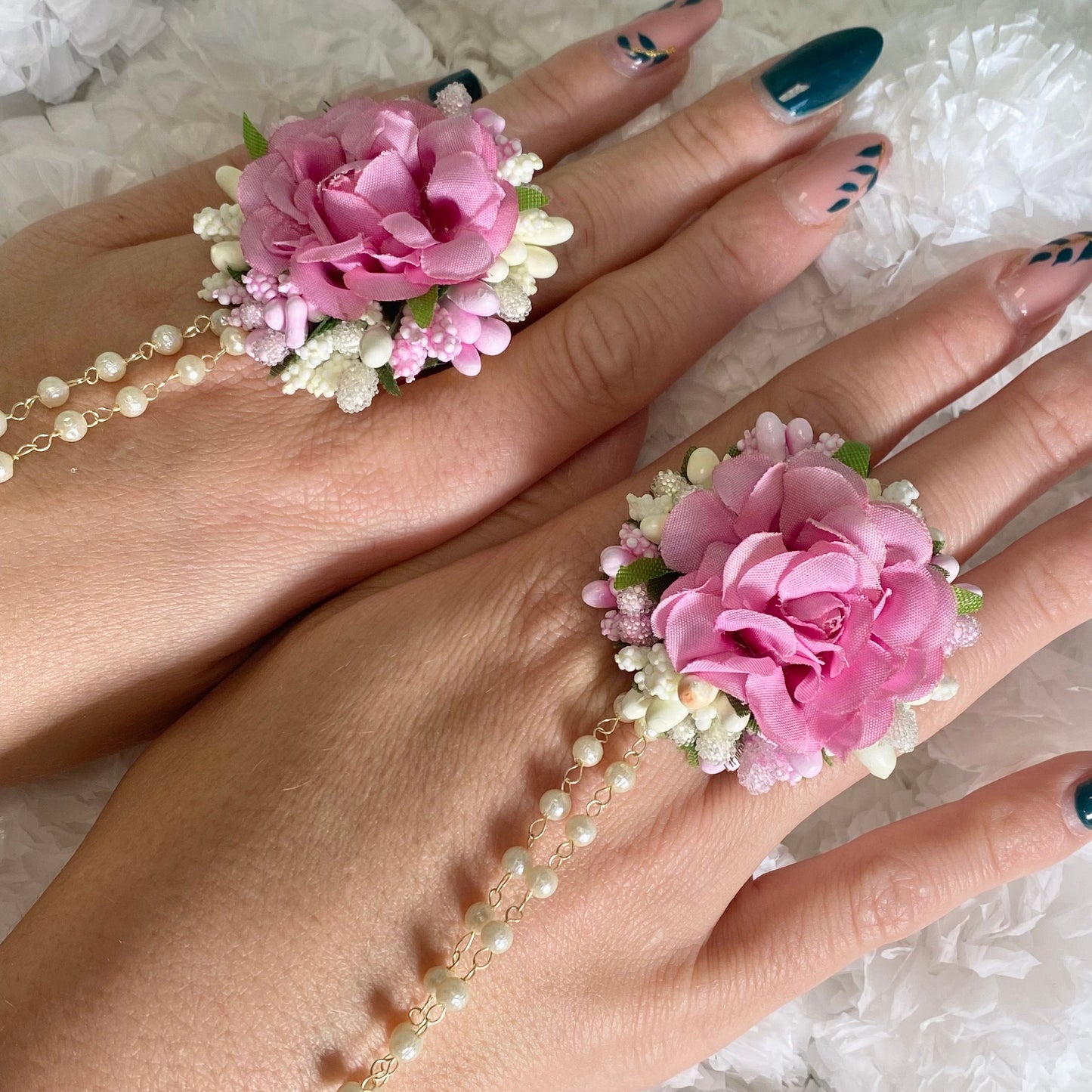 Rose Pink/White Flower Hand harness/Hathpool Mehendi Sangeet Floral Jewellery /Haathphool/Hand Accessory