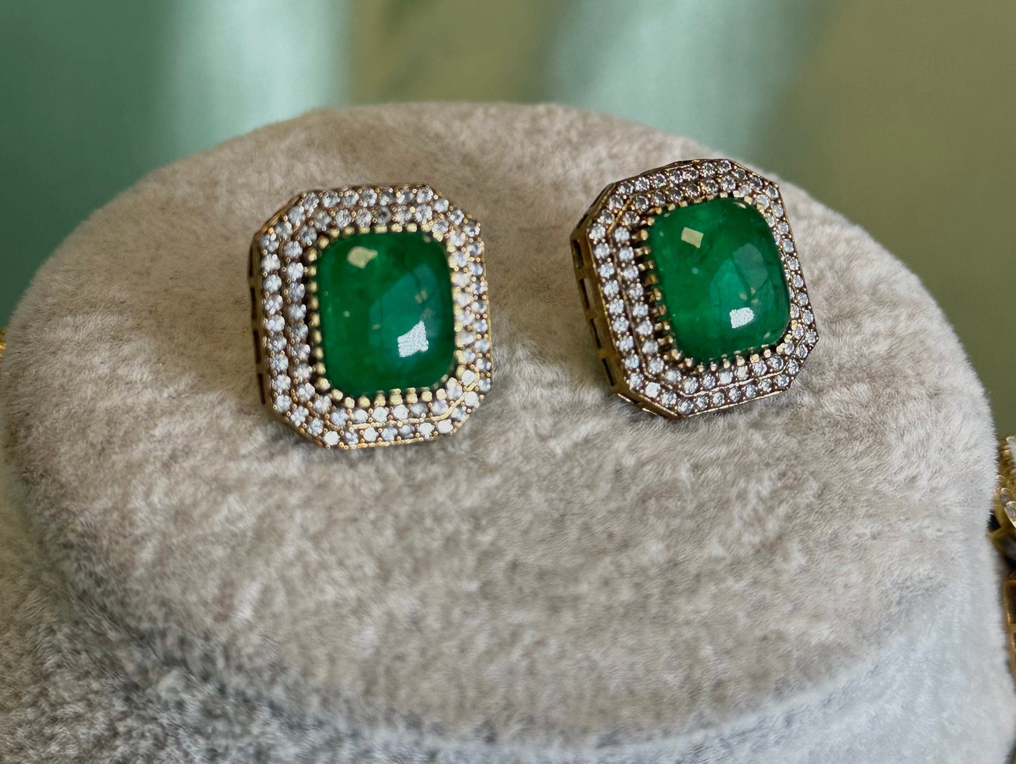 Emeralds Green Necklace Set/Sabyasachi Inspired Jewellery/Indian Jewellery/Bollywood Jewellery/Statement Set