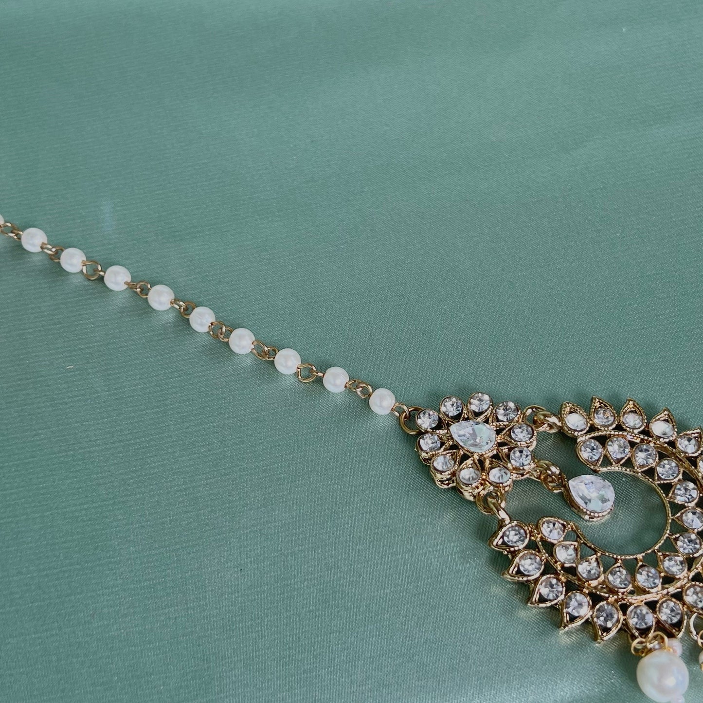 Large Clear/Pearly Indian Medium Tikka/Indian/Pakistani Jewellery/Fashion Jewellery/ Maang Tikkas