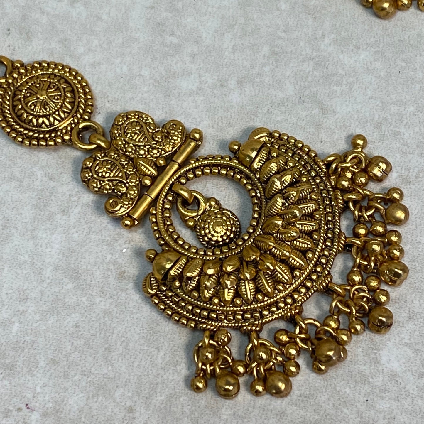 Antique Gold Temple Gold Set-Vintage Design Earring/ Tikka/ Tikli/ Indian/ Pakistani/Fashion Jewellery/ Gift for Women/ Asian Jewellery