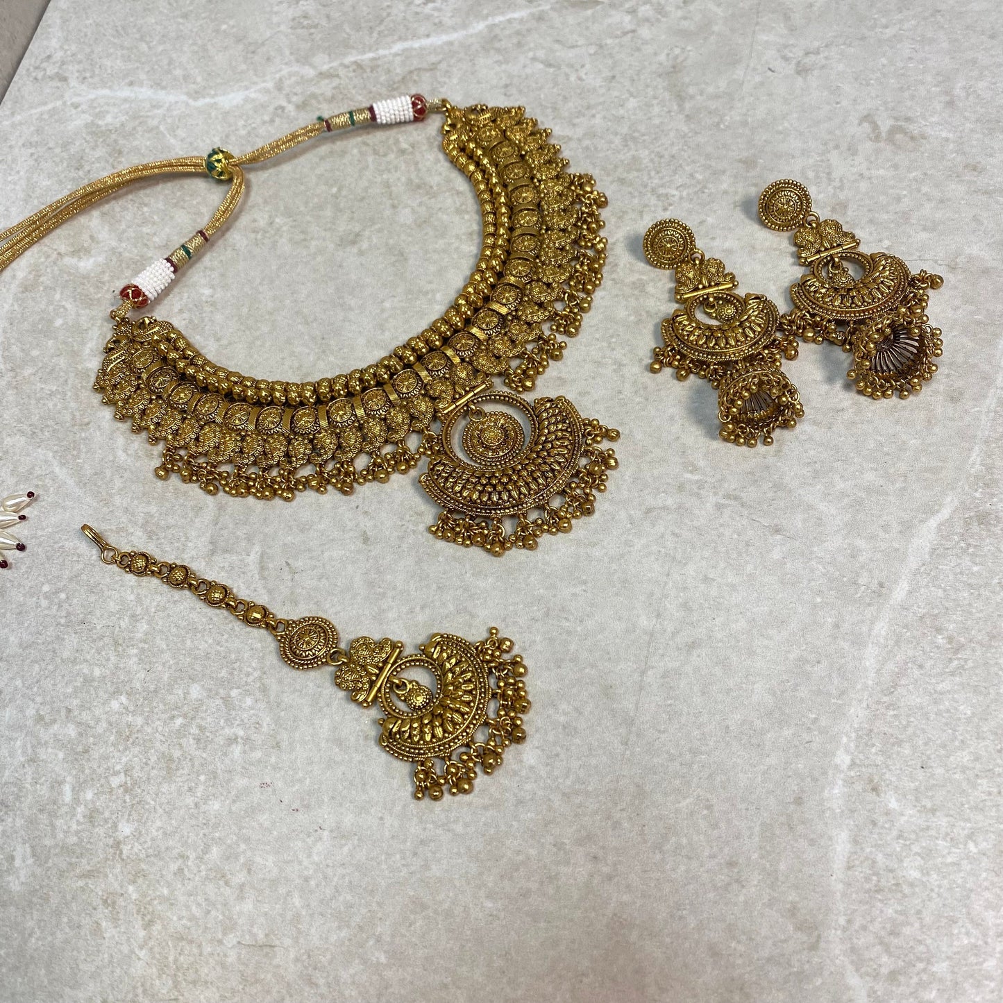 Antique Gold Temple Gold Set-Vintage Design Earring/ Tikka/ Tikli/ Indian/ Pakistani/Fashion Jewellery/ Gift for Women/ Asian Jewellery