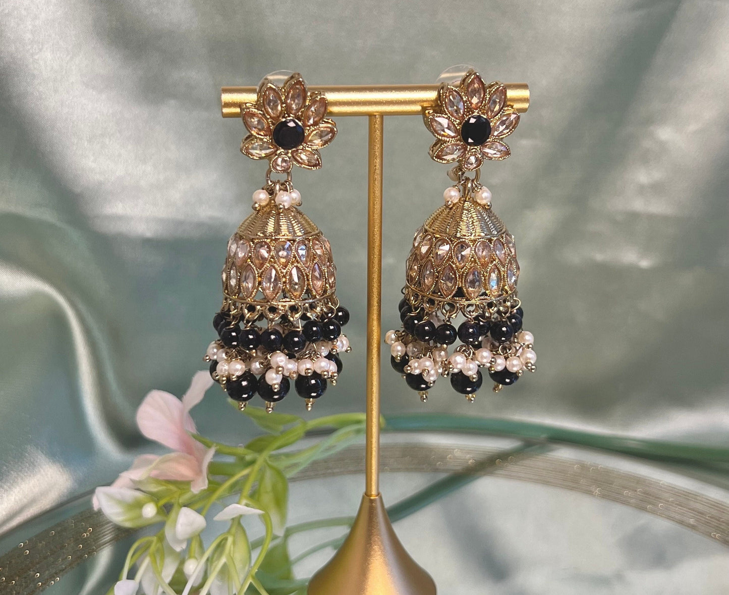 Medium Green Crystal Indian Jhumka Earrings/Jhumkis/ Fashion Jewellery/ Gift for Women/Indian/Antique Gold Earrings/Pakistani style