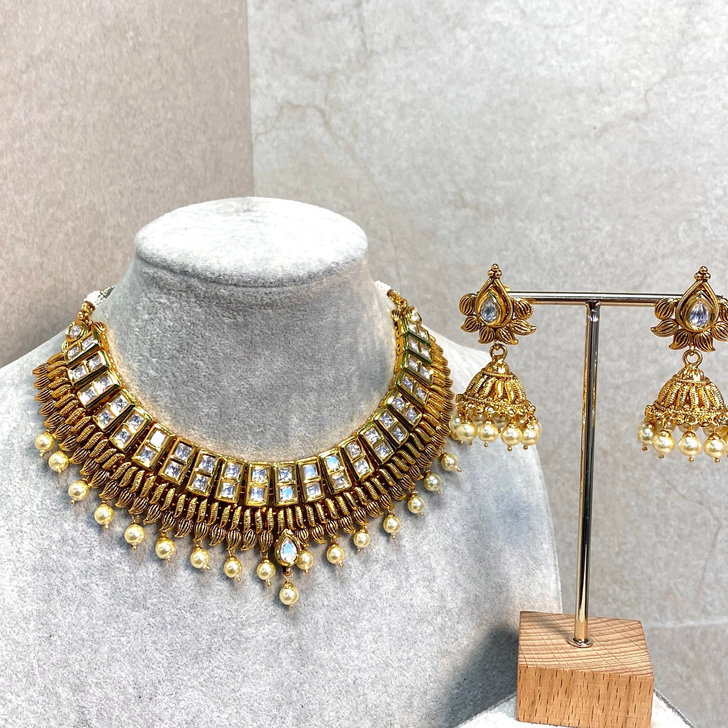 Antique Gold Temple Gold Set-Vintage Design Jhumka Earring/ Pearl Detail Indian/ Pakistani/Fashion Jewellery/ Gift for Women Asian Jewellery