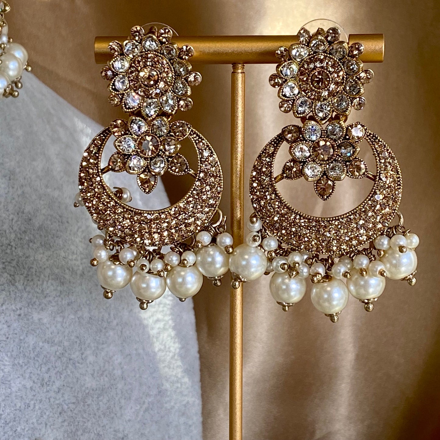 Golden/ Clear Choker Set/ Pearl/ Earring/Tikka/Indian/ Pakistani/Fashion Jewellery/