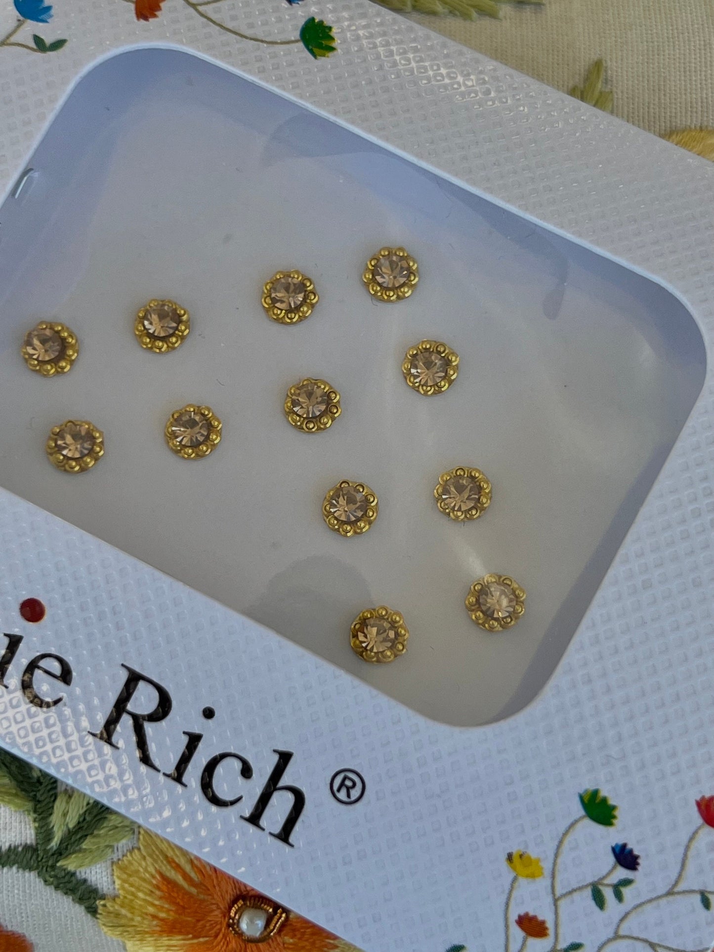 Gold Bindi Pack/ Bindiya/ Chanlo/ Indian Accessory/ Forehead Sticky Gem