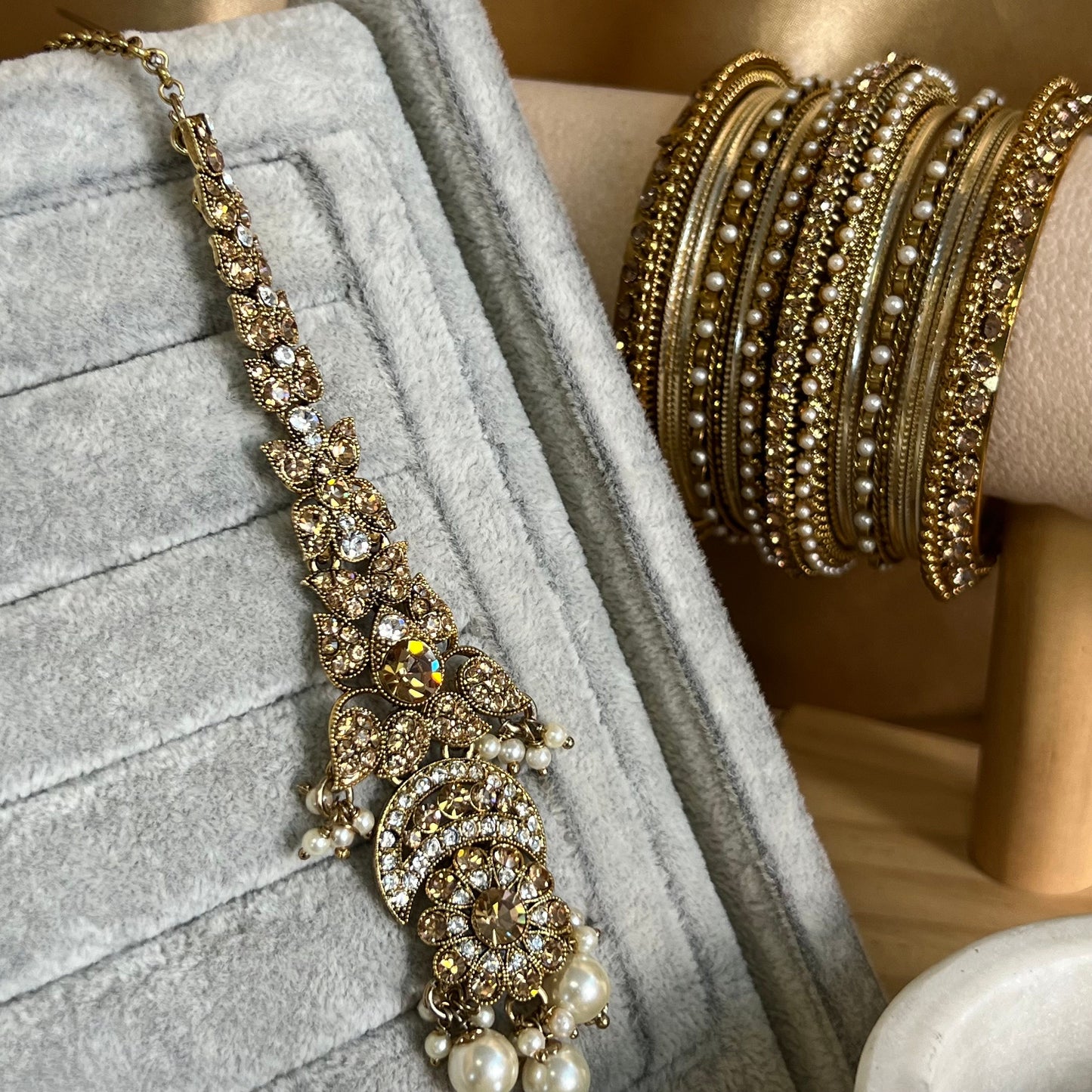 Golden Tikka/ Tikli/ Indian/ Pakistani Fashion Jewellery/ Maang Tikkas