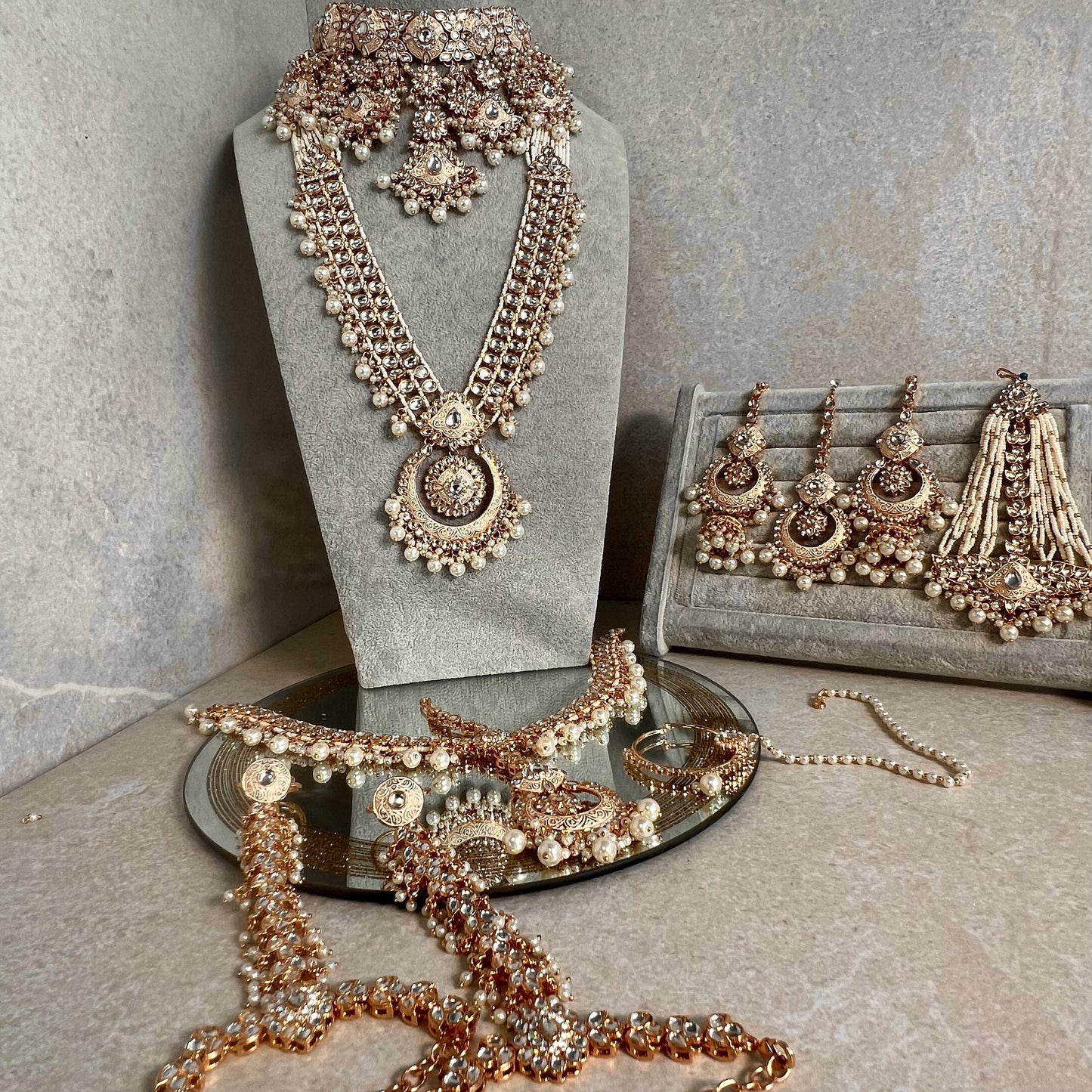 Rose Gold/Peach Full Faux Kundan Style Bridal Set/Indian/Pakistani Style/ Choker/ Earring/ Tikka/ Jhumar Passa/ Mathapatti/ Hand Harness.