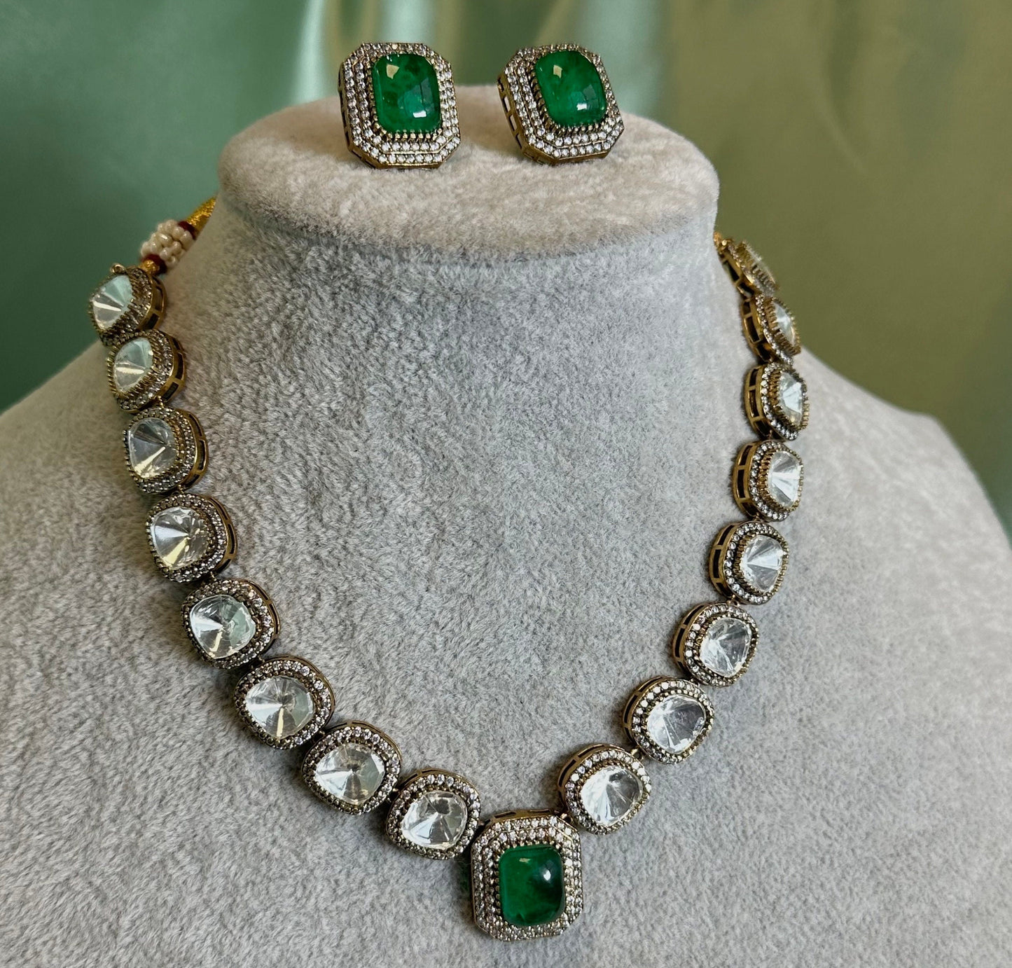 Emeralds Green Necklace Set/Sabyasachi Inspired Jewellery/Indian Jewellery/Bollywood Jewellery/Statement Set