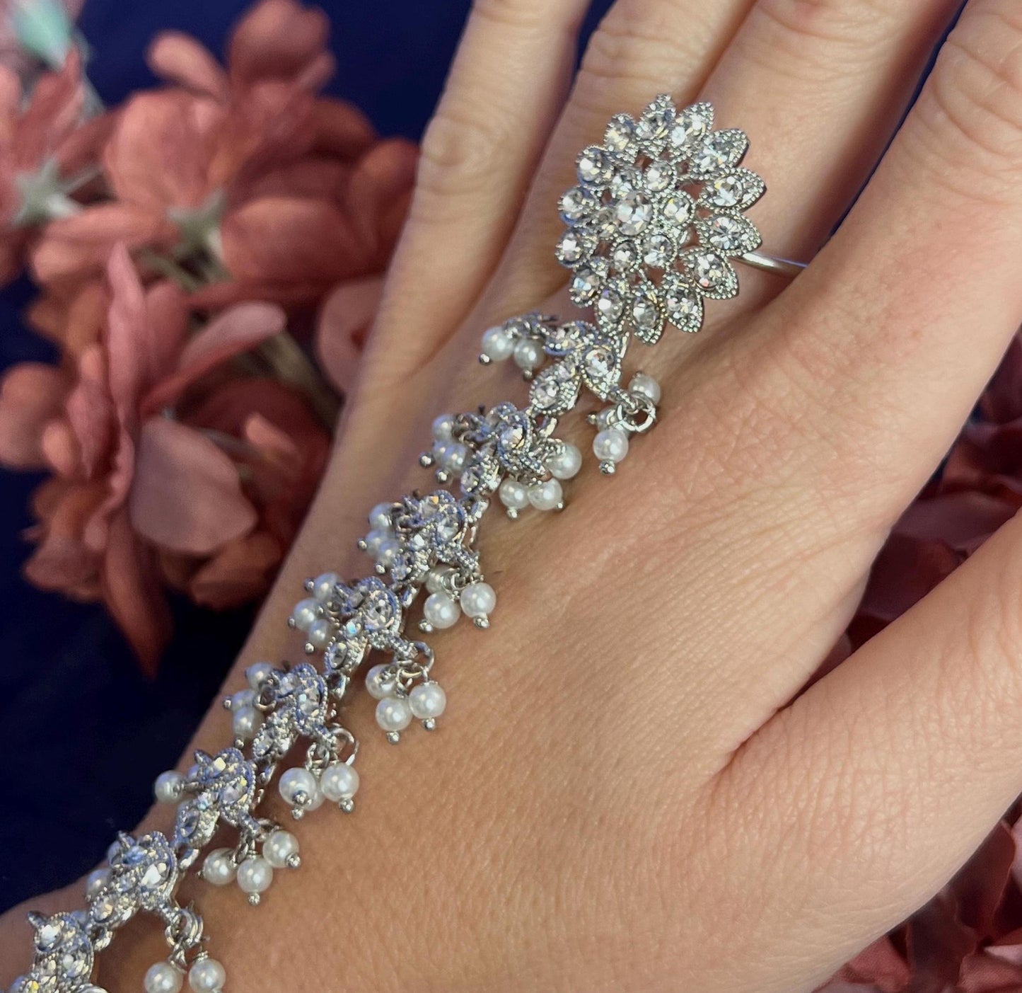 Silver/Pearly Hand Harness/Silver Pearly Hand Hathpool/Fashion Jewellery/ Gift for Women/Indian/Pakistani style /Haathphool/Hand Accessory