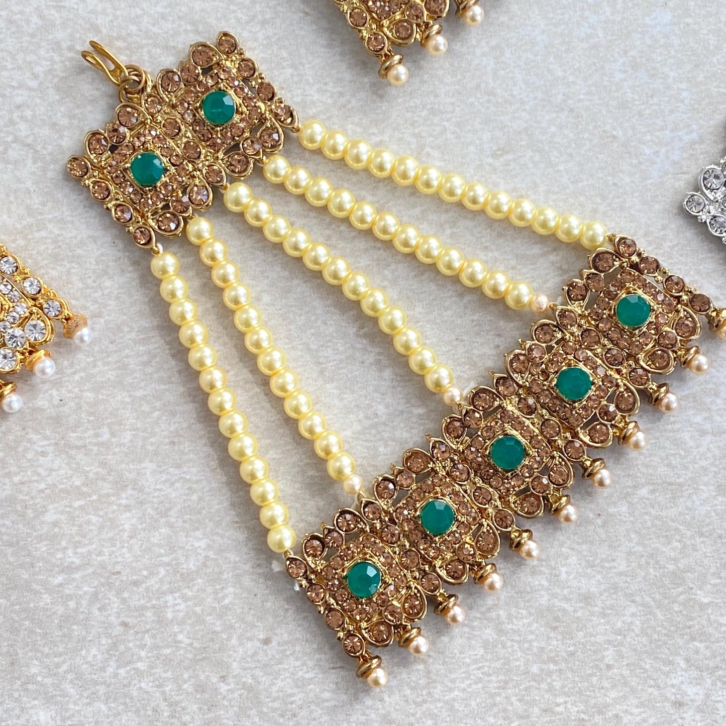Jhumar with Rhinestone in Multiple Colours / Passa/ Indian/ Pakistani Style/Headpieces/ Medium/ Antique gold/ Silvee