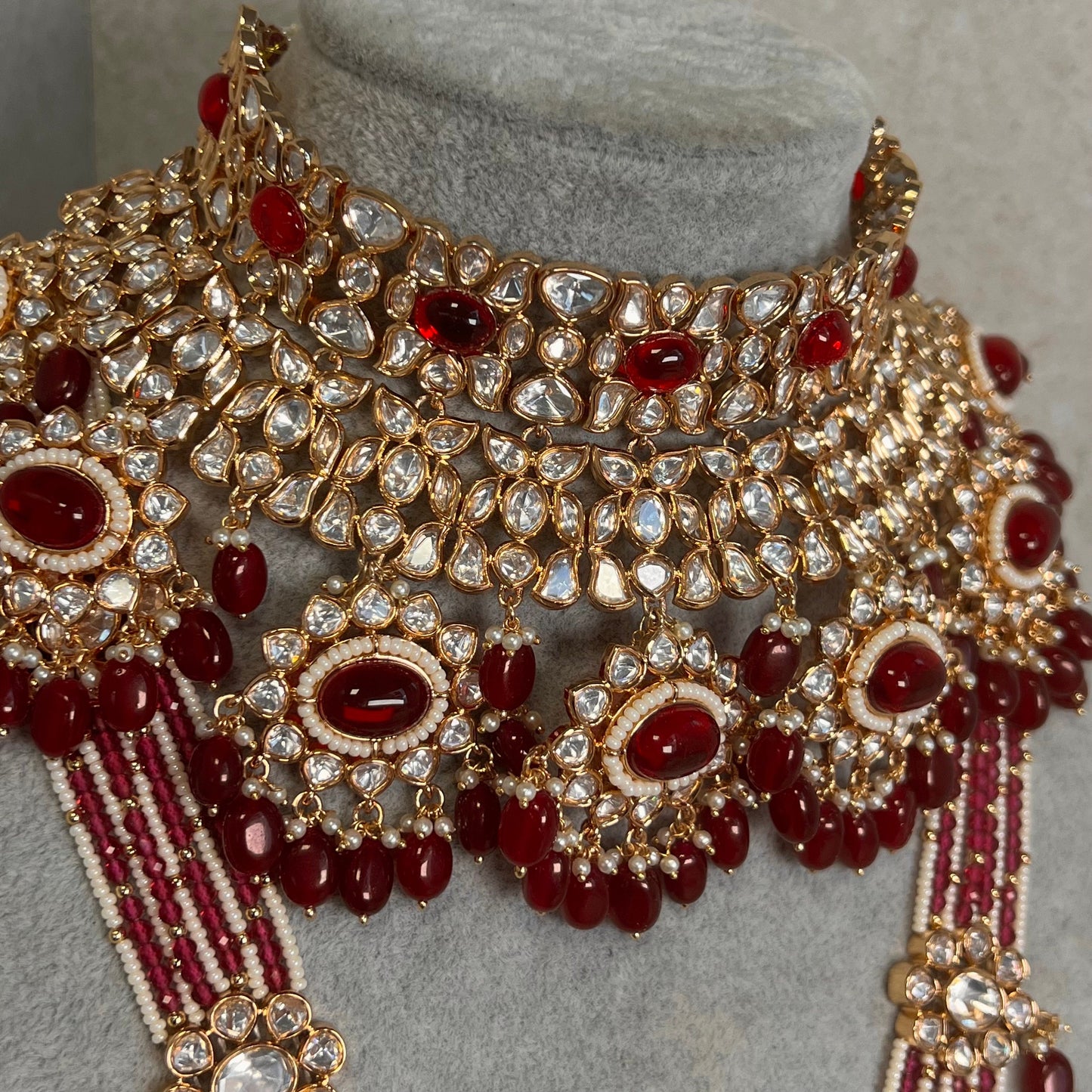 Ruby/ Maroon Full Kundan Gold Plated Style: Bridal Set/ Indian/Pakistani Style/ Choker/ Jhumka Earring/ Tikka/ Sheeshphool/ Hand Harness.
