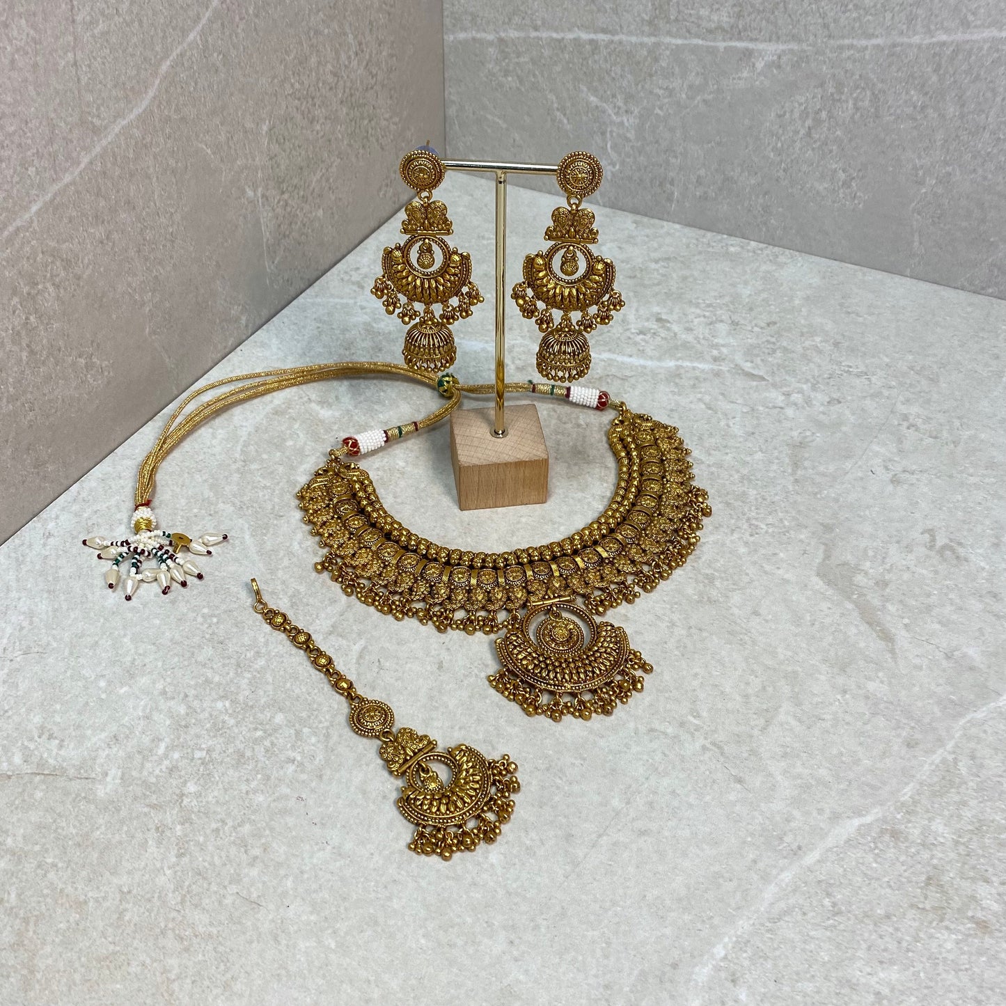 Antique Gold Temple Gold Set-Vintage Design Earring/ Tikka/ Tikli/ Indian/ Pakistani/Fashion Jewellery/ Gift for Women/ Asian Jewellery