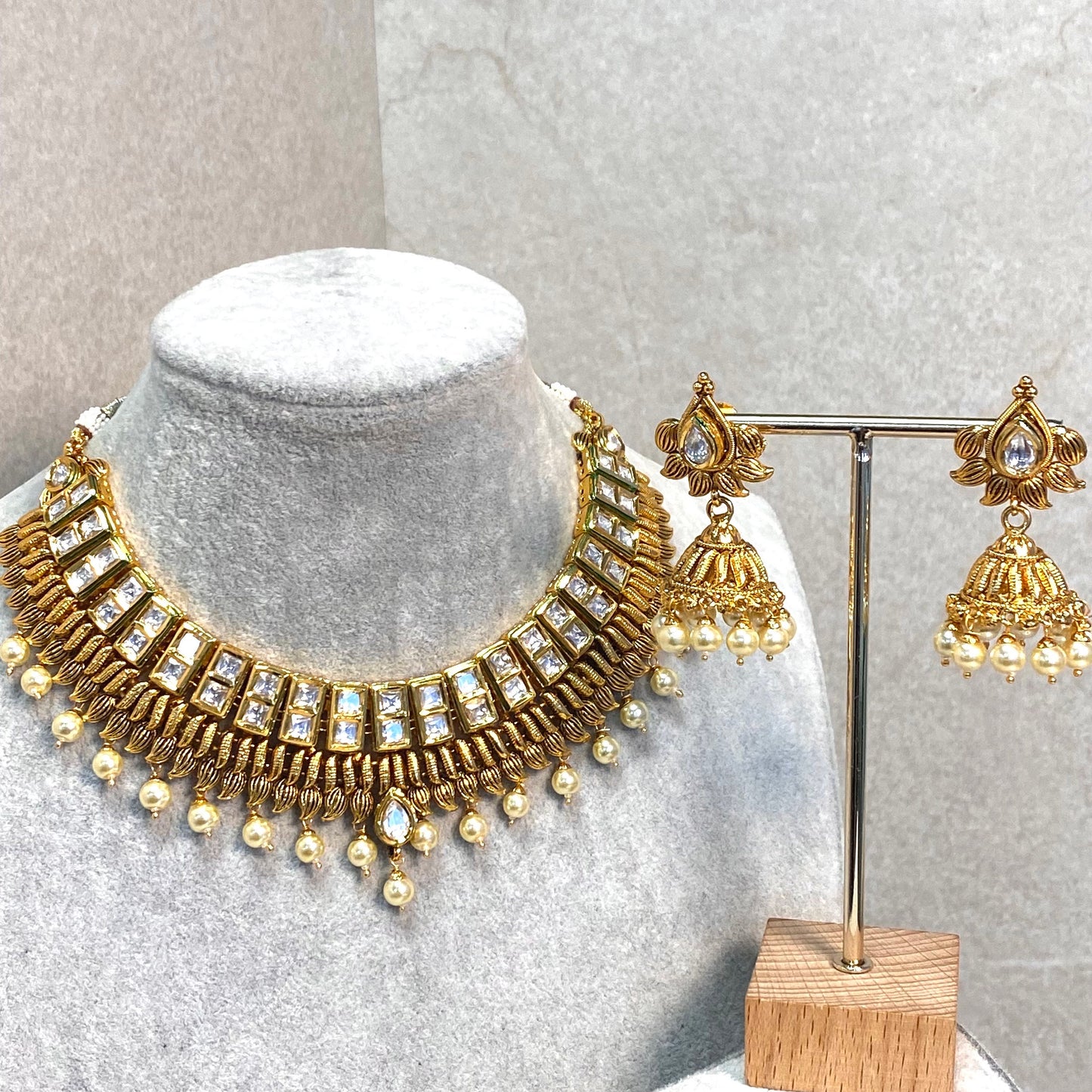 Antique Gold Temple Gold Set-Vintage Design Jhumka Earring/ Pearl Detail Indian/ Pakistani/Fashion Jewellery/ Gift for Women Asian Jewellery