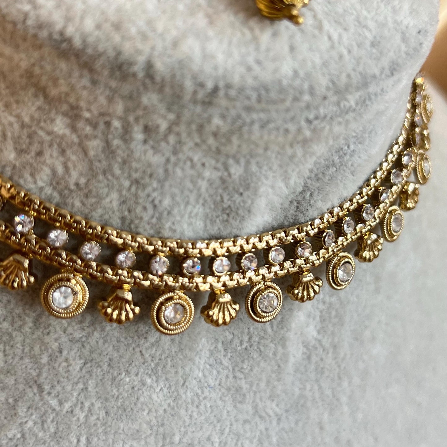 Clear Thin Necklace Set Earring/ Tikka/ Tikli/ Indian/ Pakistani/Fashion Jewellery/ Gift for Women/ Antique Gold with Clear Rhinestone