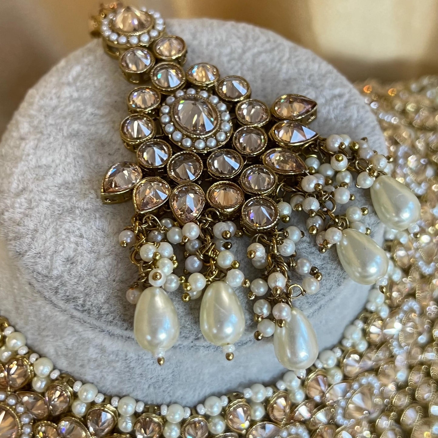 Large Antique Gold Champagne Bridal Necklace set with Jhumka Earring and Tikka.  Indian/ Pakistani Style/ Wedding/ Fashion Jewellery