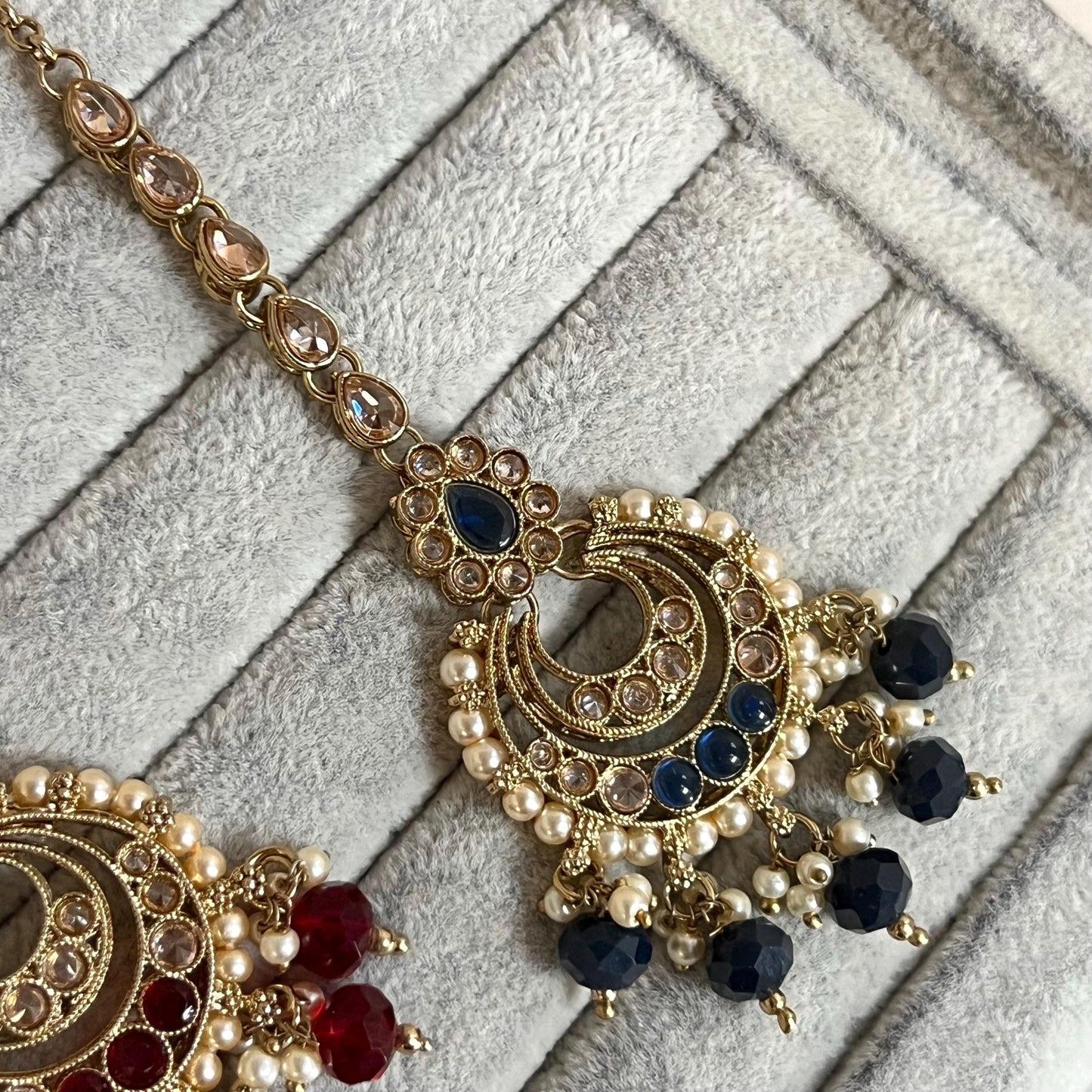 Crystal Pearl Tikka/ Tikli/ Indian/ Pakistani Fashion Jewellery/ Maang Tikkas/ Mix Colour/ White/ Maroon/ Navy/ Antique Gold/ Zircon Crystal