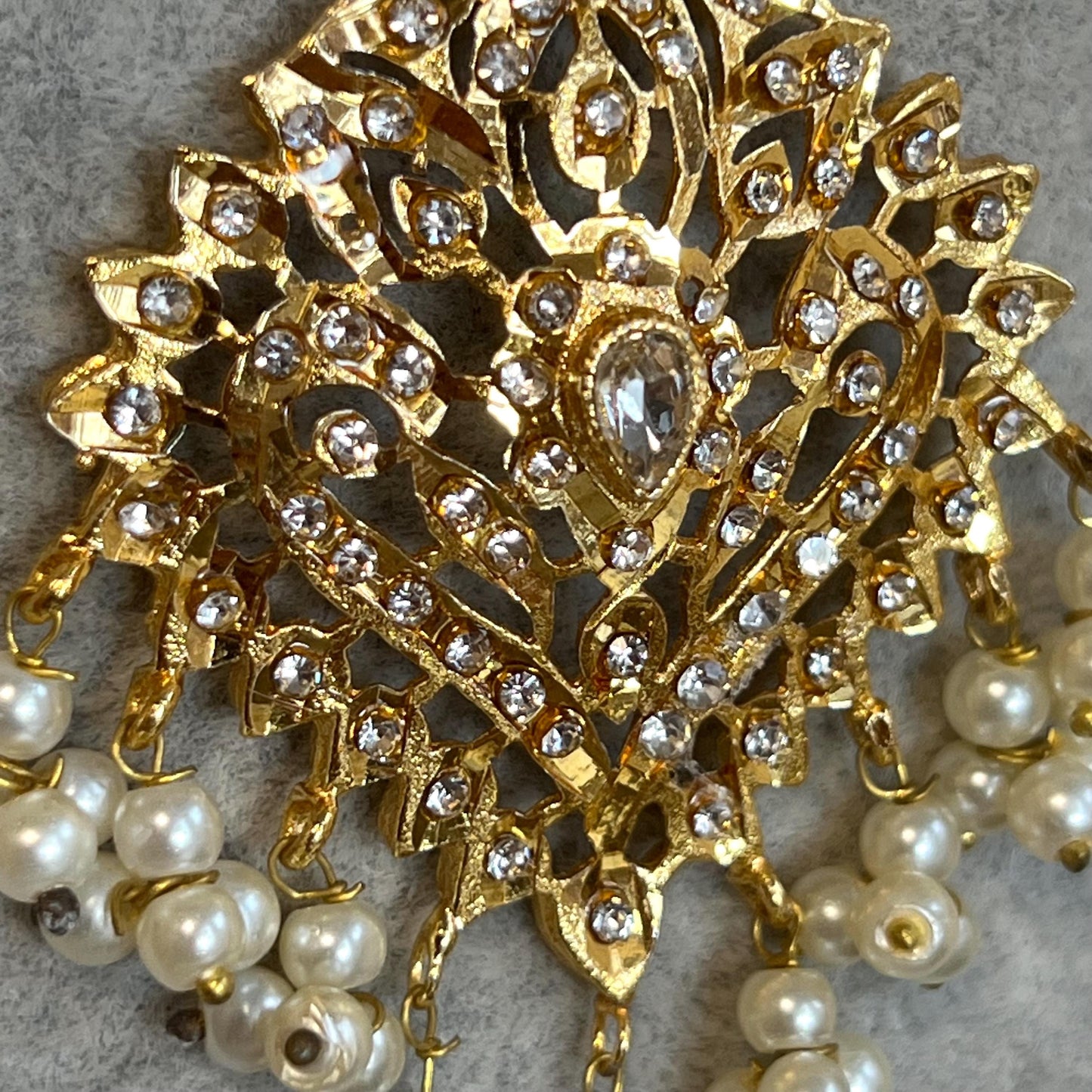 Pearl and Bright Gold Choker Set with Earring and Tikka/ Lightweight/ Unique Style/ Indian/ Pakistani/Fashion Jewellery/ Gift for Women