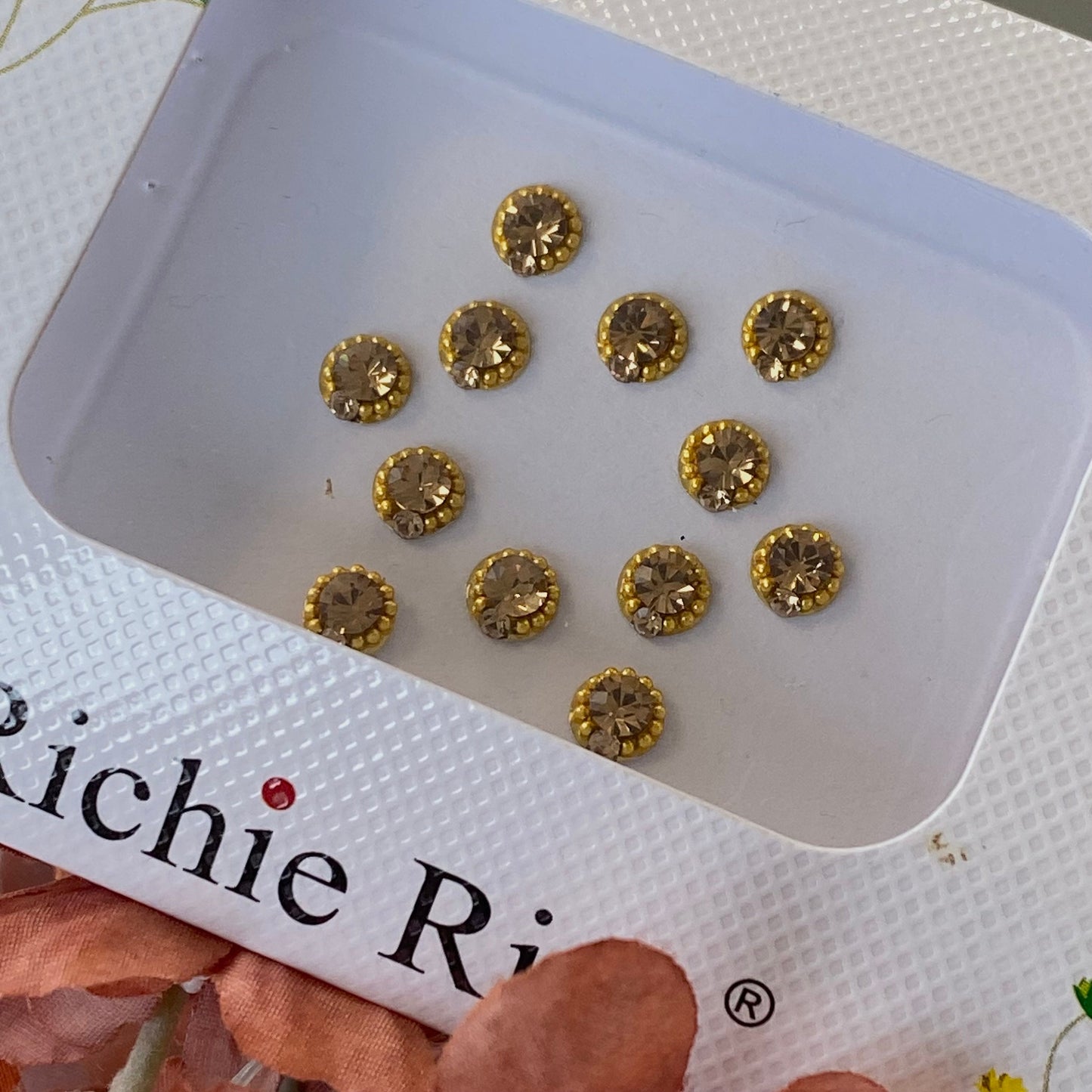 Medium Round Gold Crystal Bindi Pack /Bindiya/ Chanlo/ Indian Accessory/ Forehead